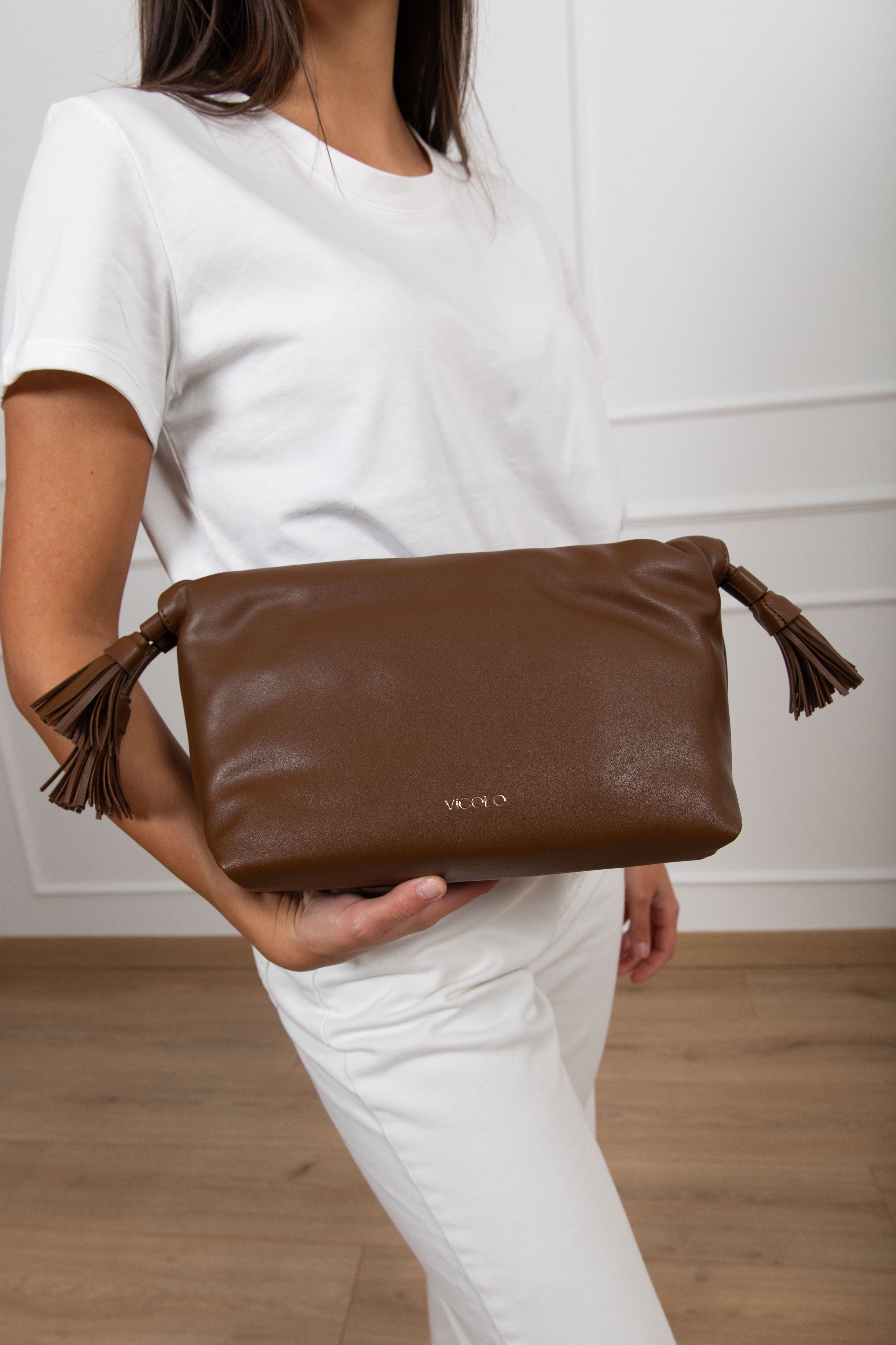 Borsa Tassel small in eco-pelle con catena ViCOLO