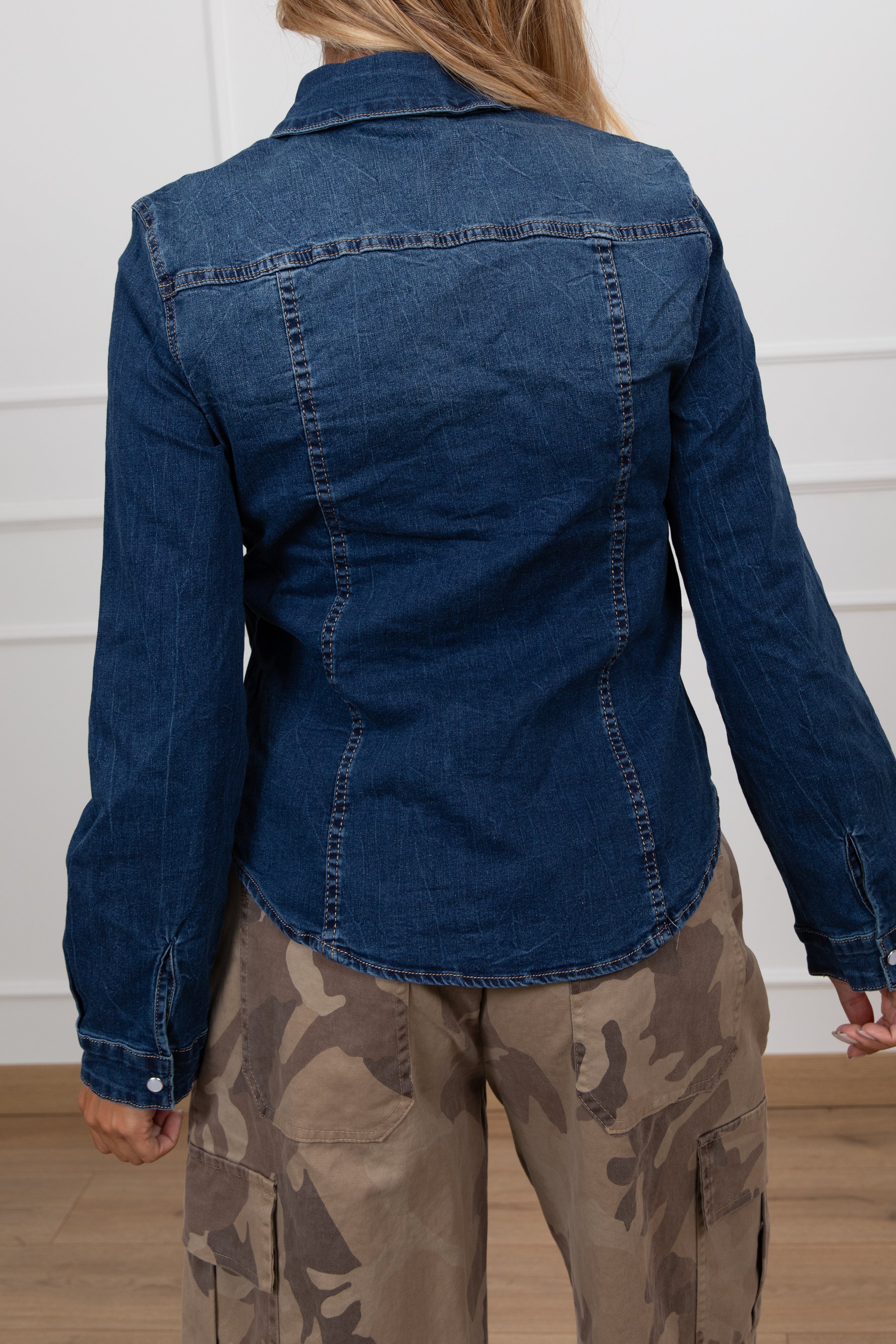 Camicia jeans con bottone madreperla Susy Mix