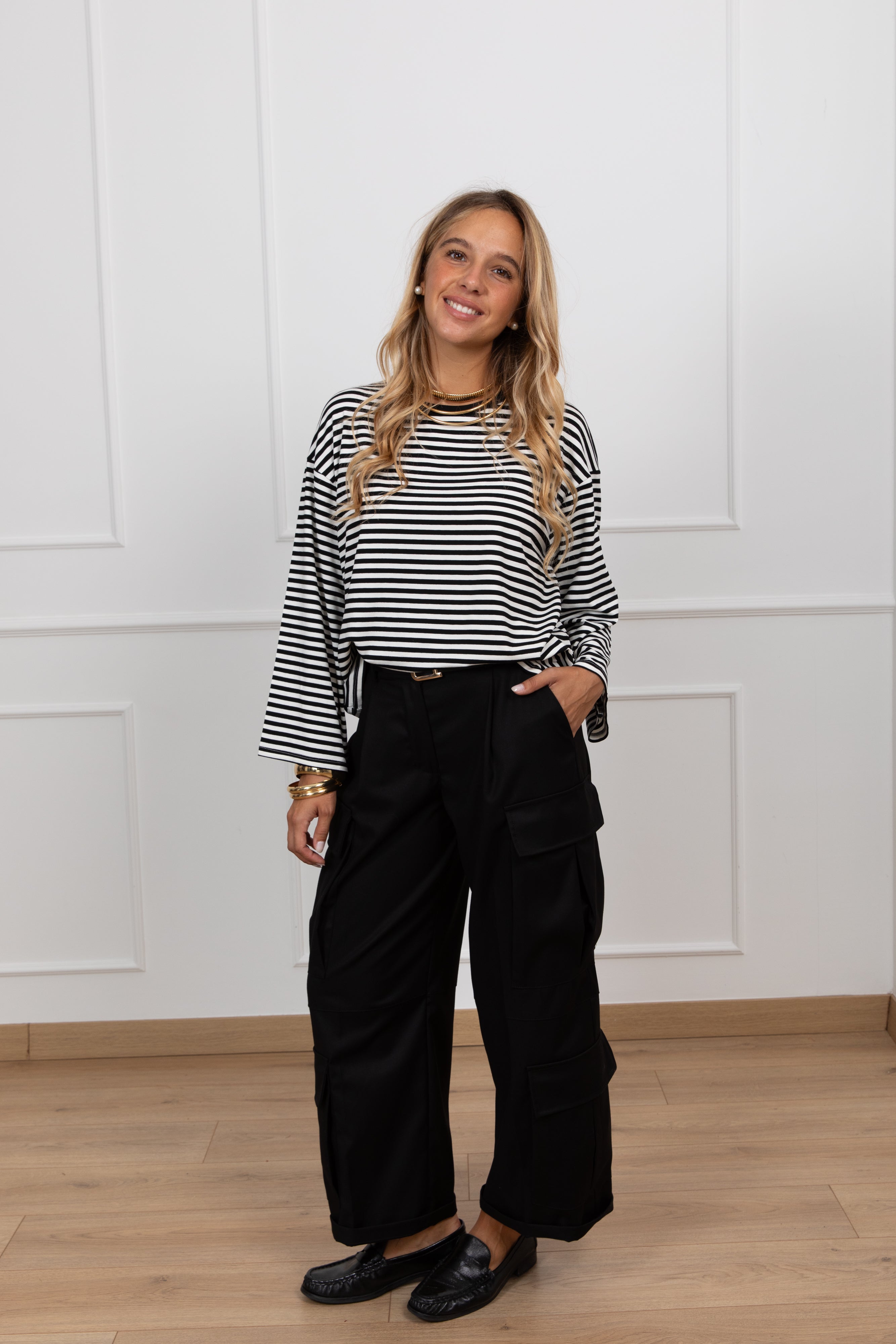 Pantalone cargo in viscosa variante nero ViCOLO