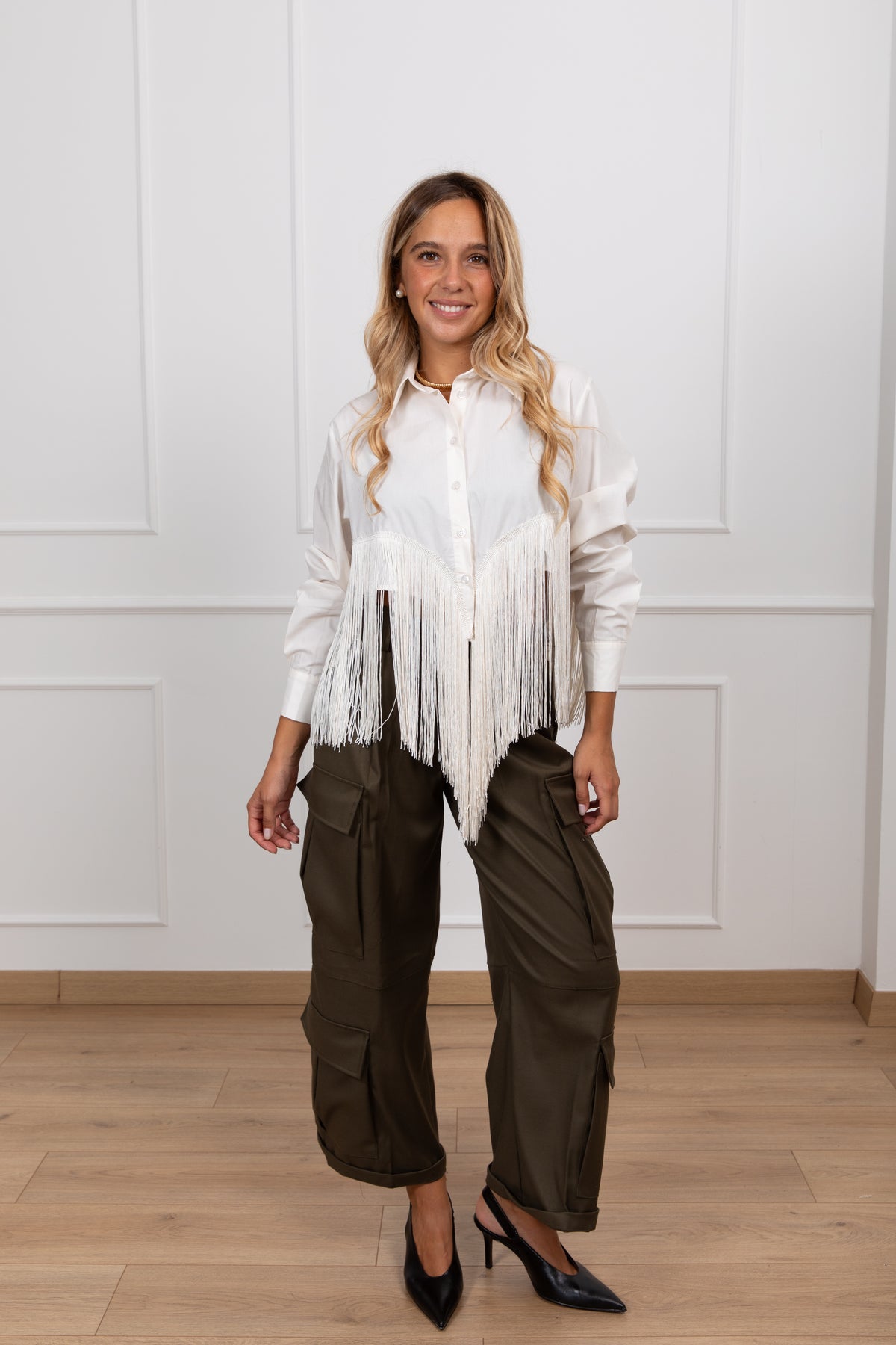 Camicia cropped con frange sul fondo variante burro Haveone