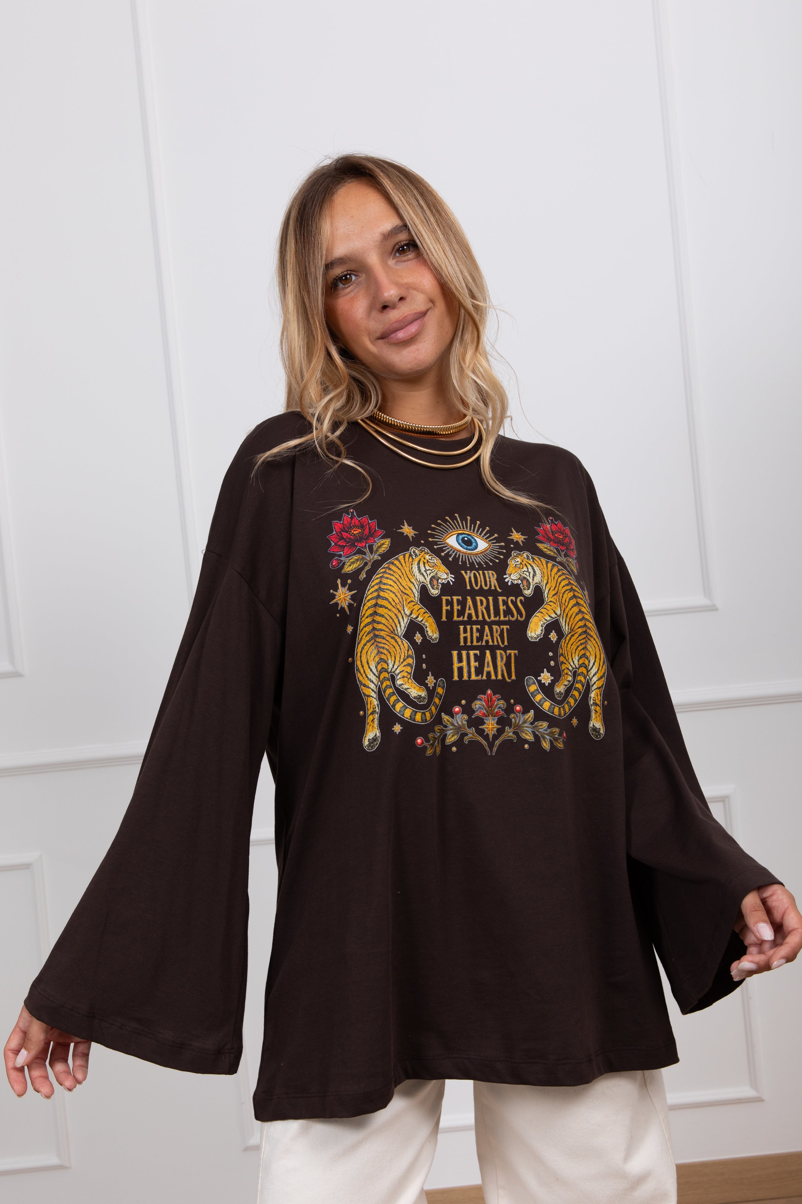 T-shirt over-size manica lunga "Your fearless heart" variante moro ViCOLO