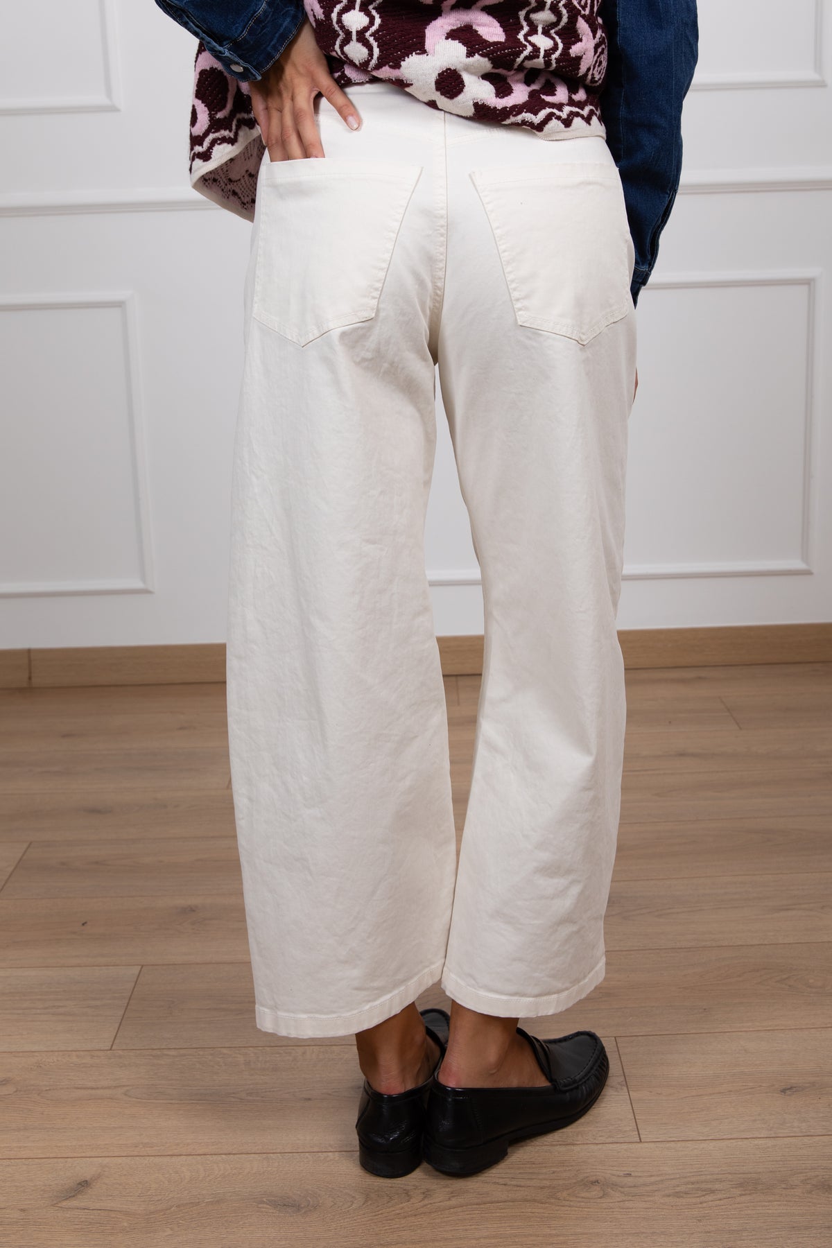 Pantalone 5 tasche con cintura placca variante burro Tensione IN