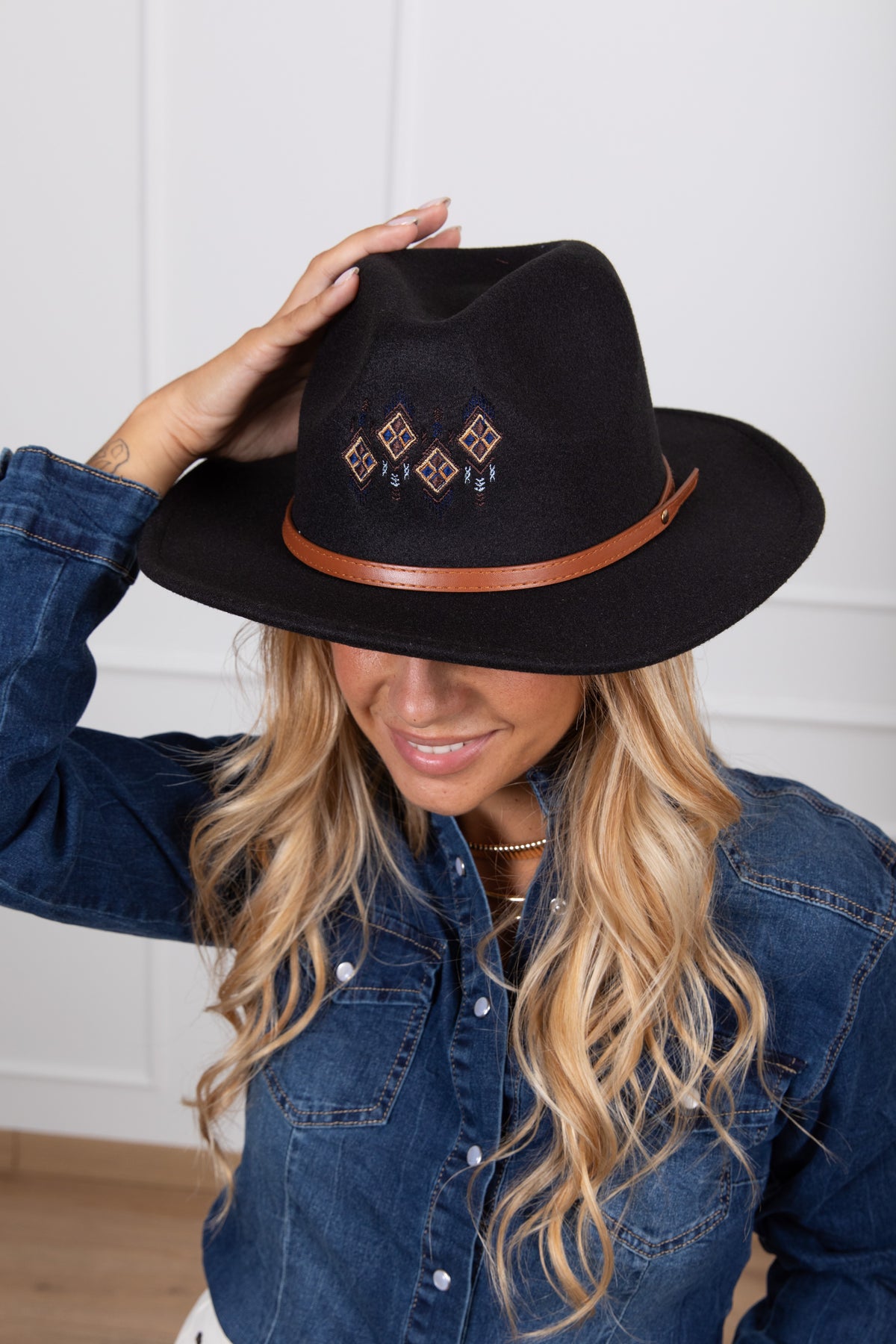 Cappello texano con micro ricamo ViCOLO