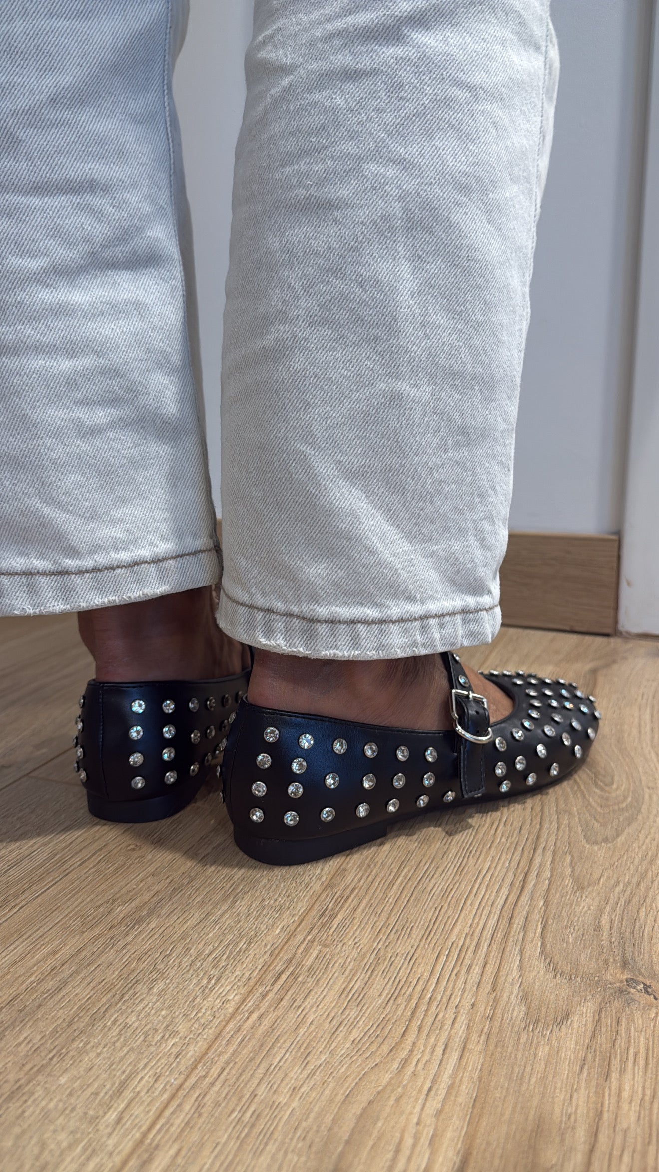 Ballerina eco-pelle con borchie strass Susy Mix