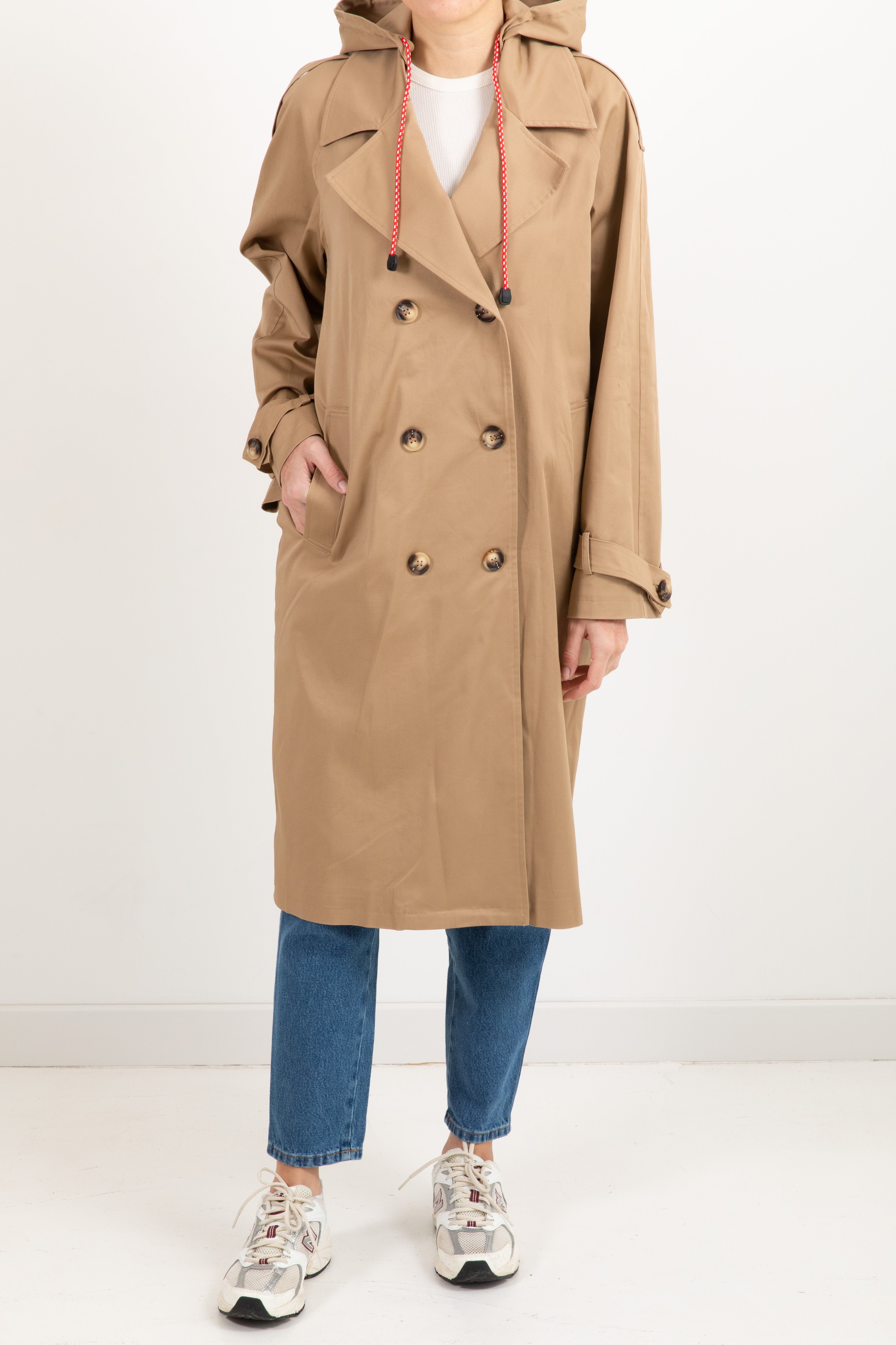 Trench con cappuccio Tensione IN