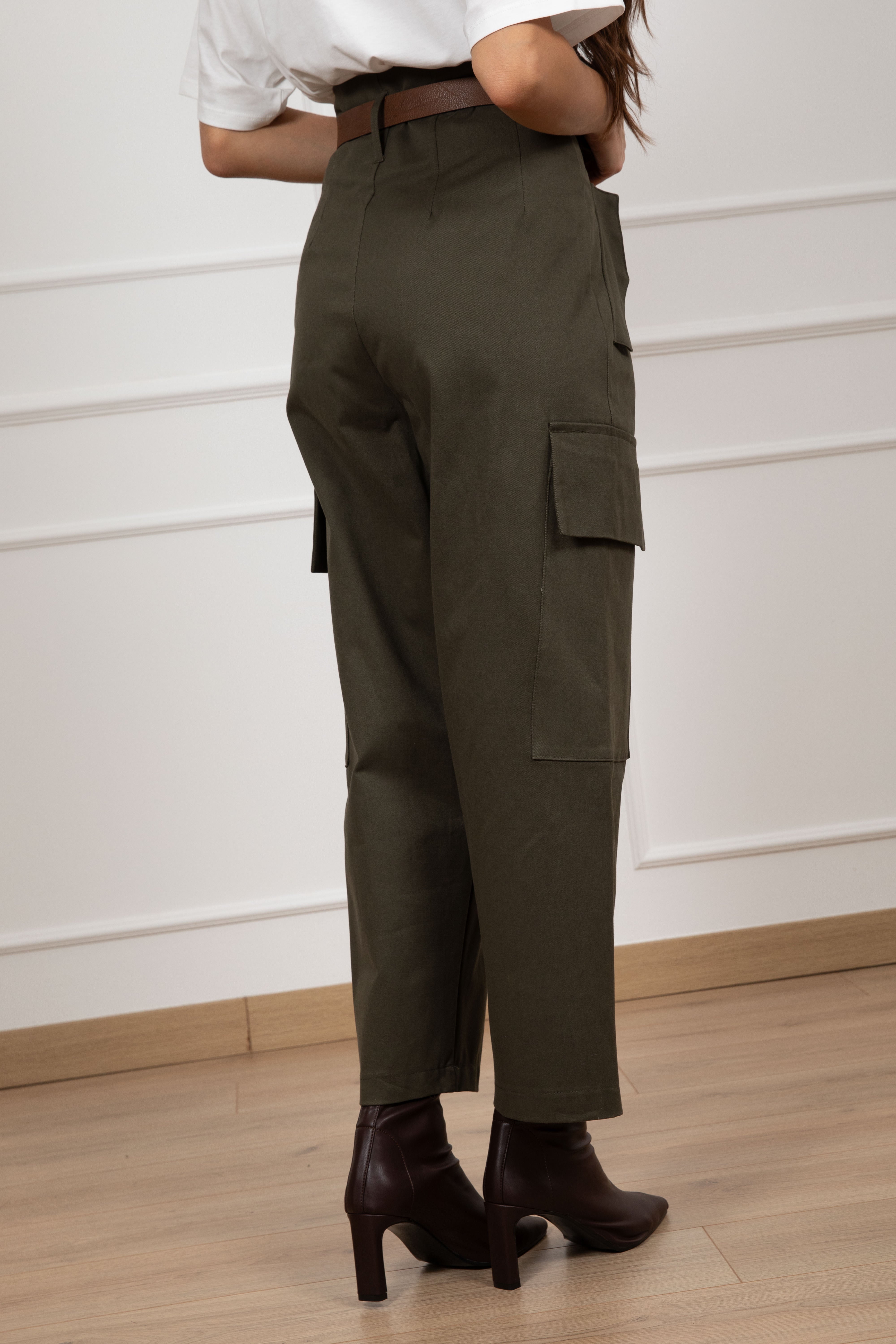 Pantalone cargo con pinces ViCOLO