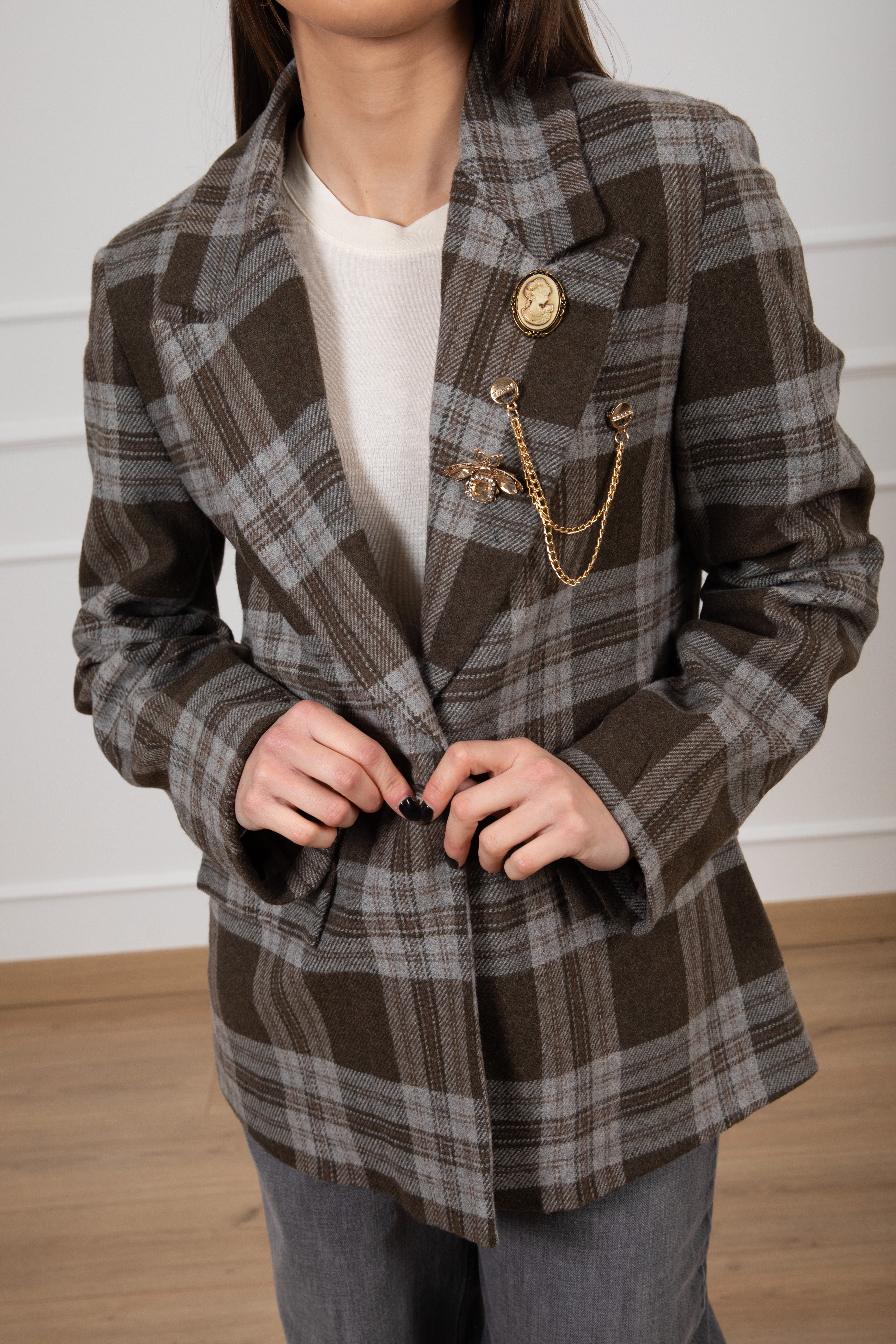 Giacca check militare e grigio con spille ViCOLO