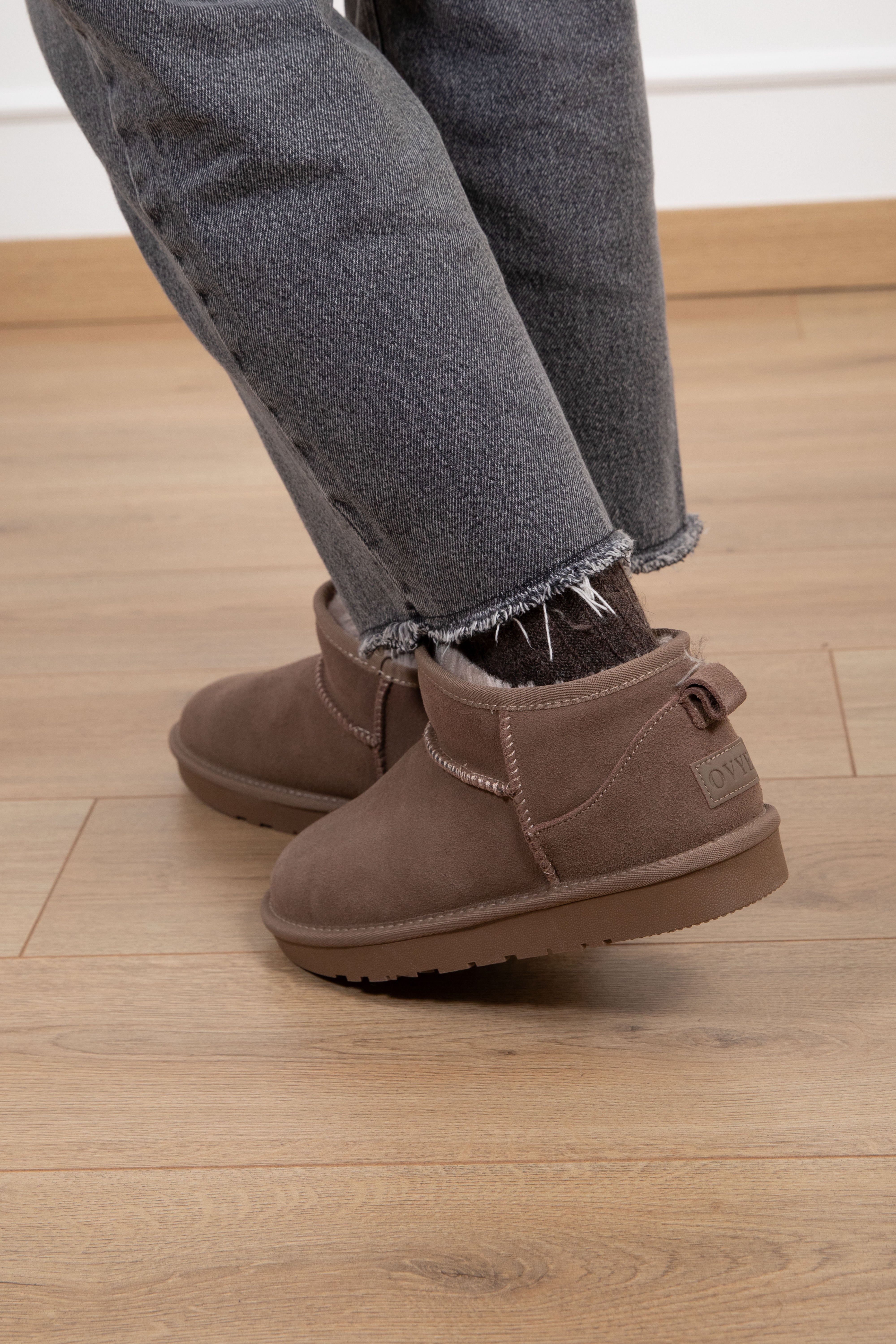 Stivaletto in camoscio Ovyé