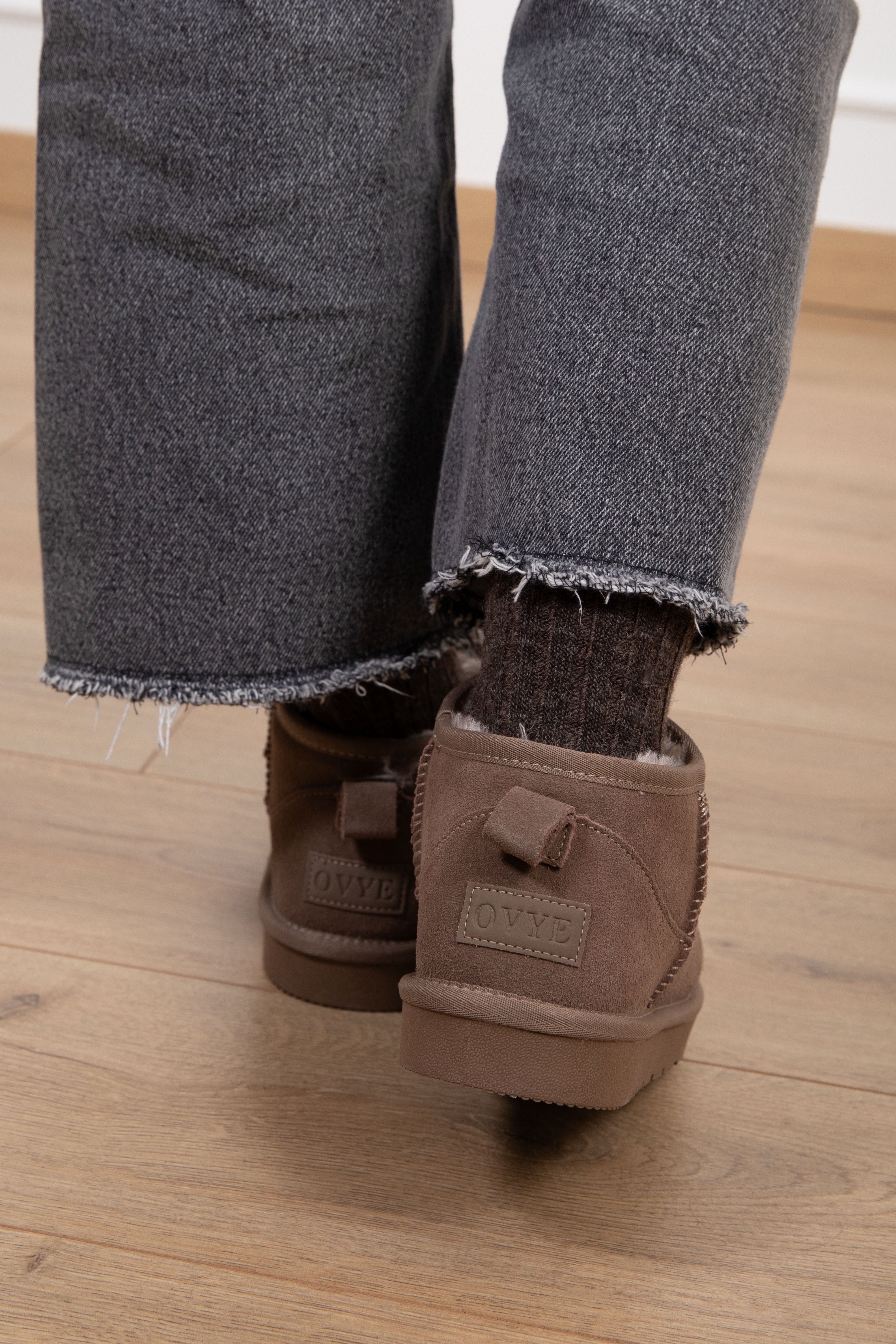 Stivaletto in camoscio Ovyé