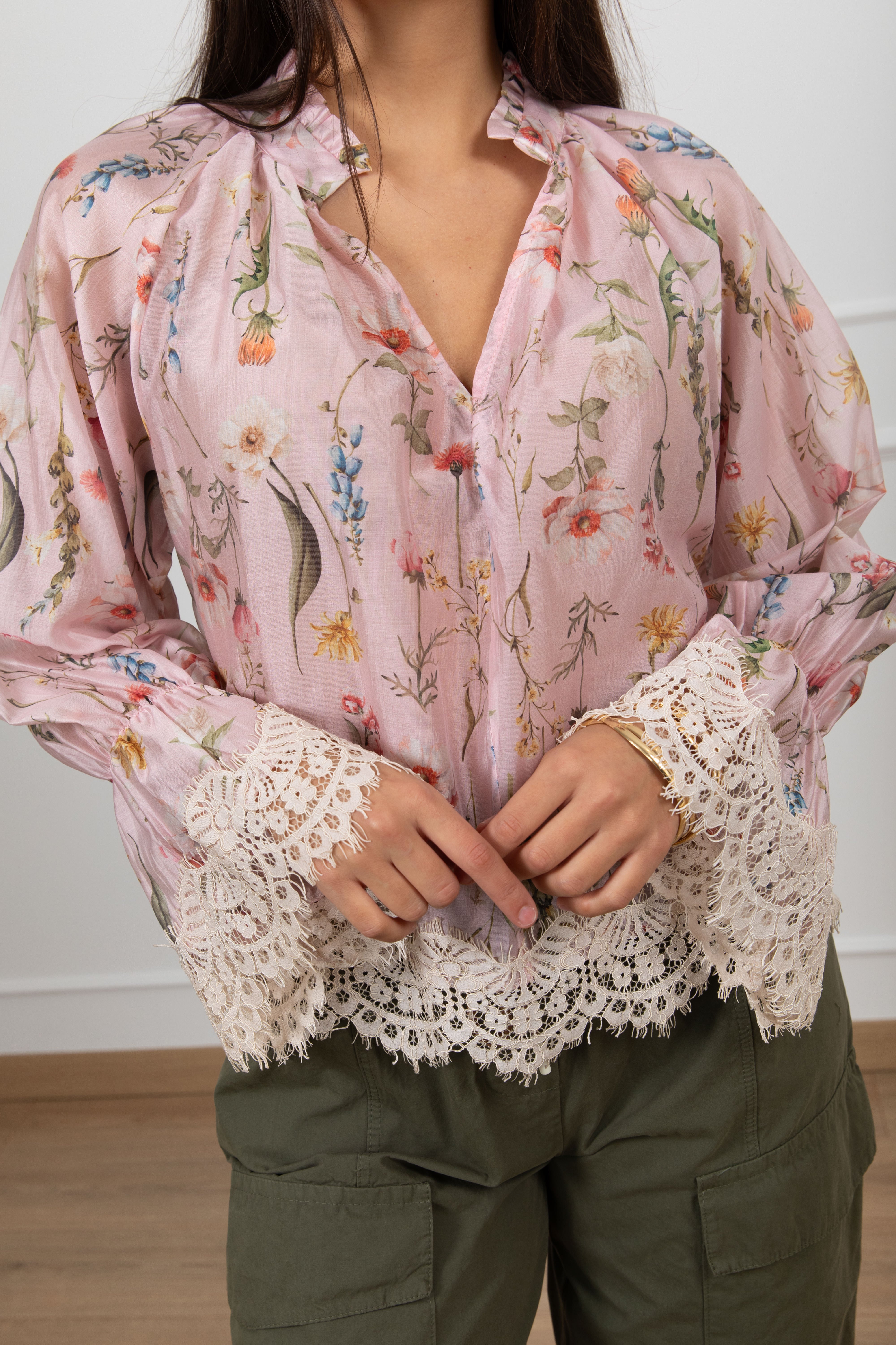 Blusa fantasia flowers con pizzo Susy Mix