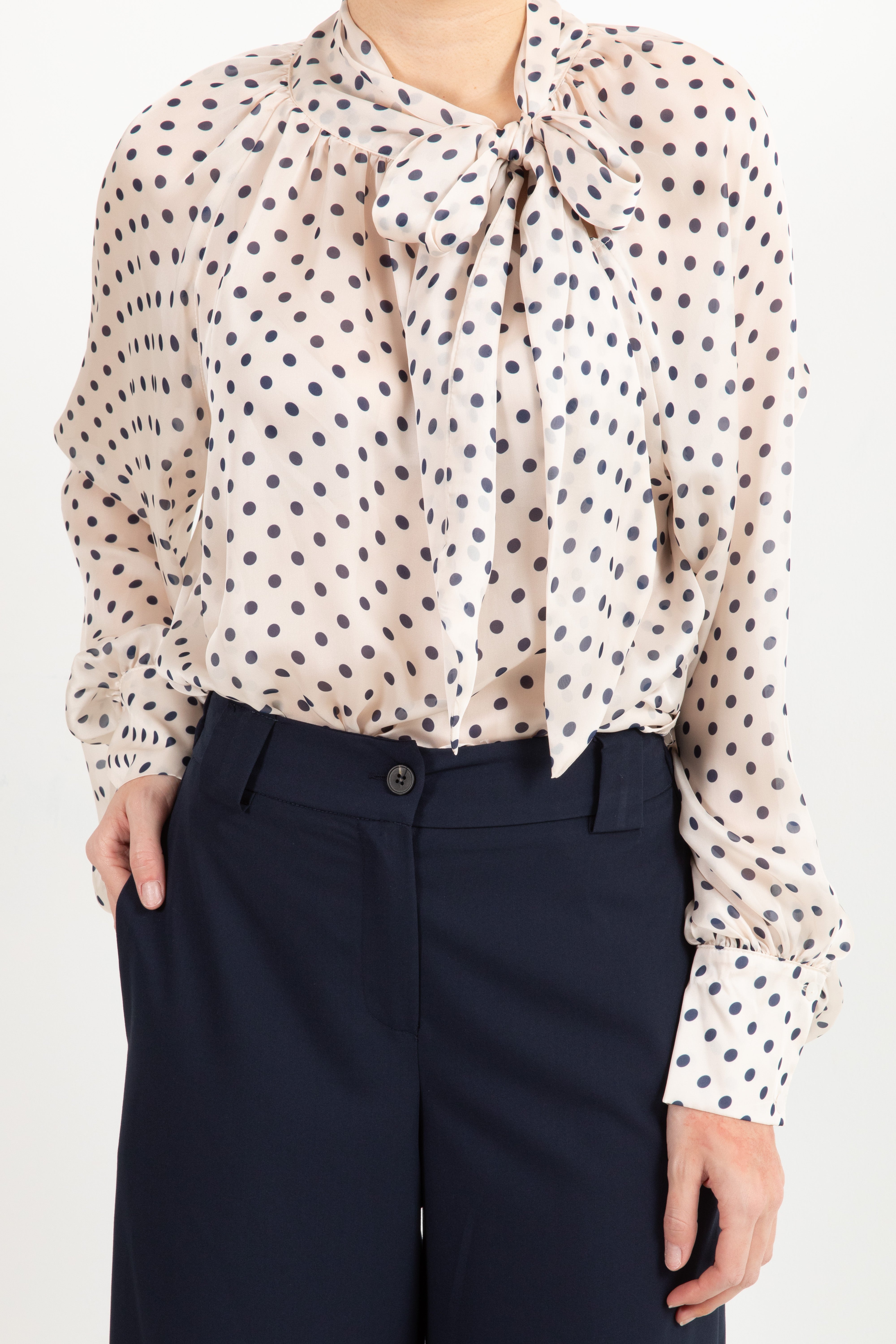 Blusa a pois con fiocco Tensione IN