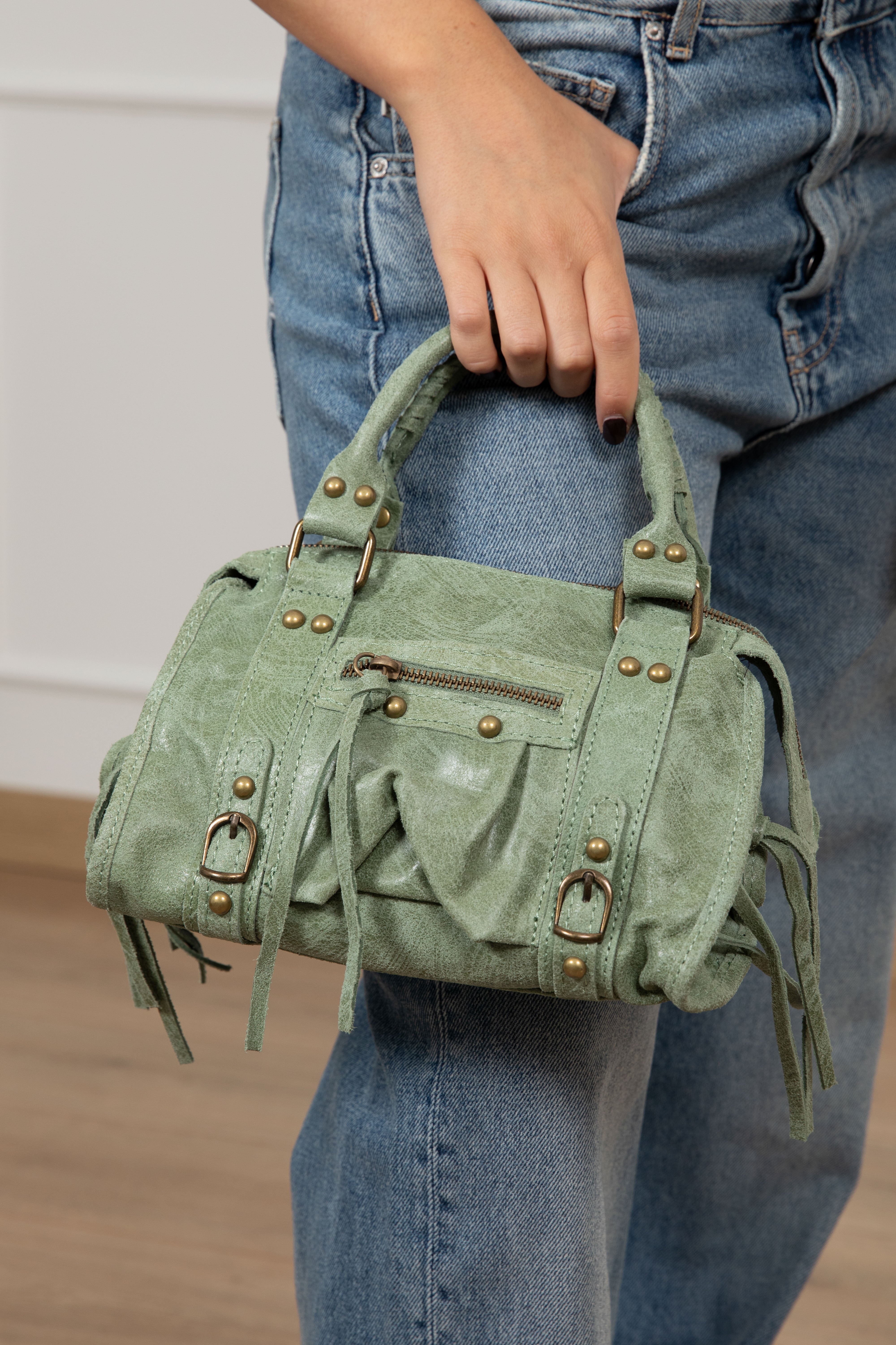 Handbag in camoscio