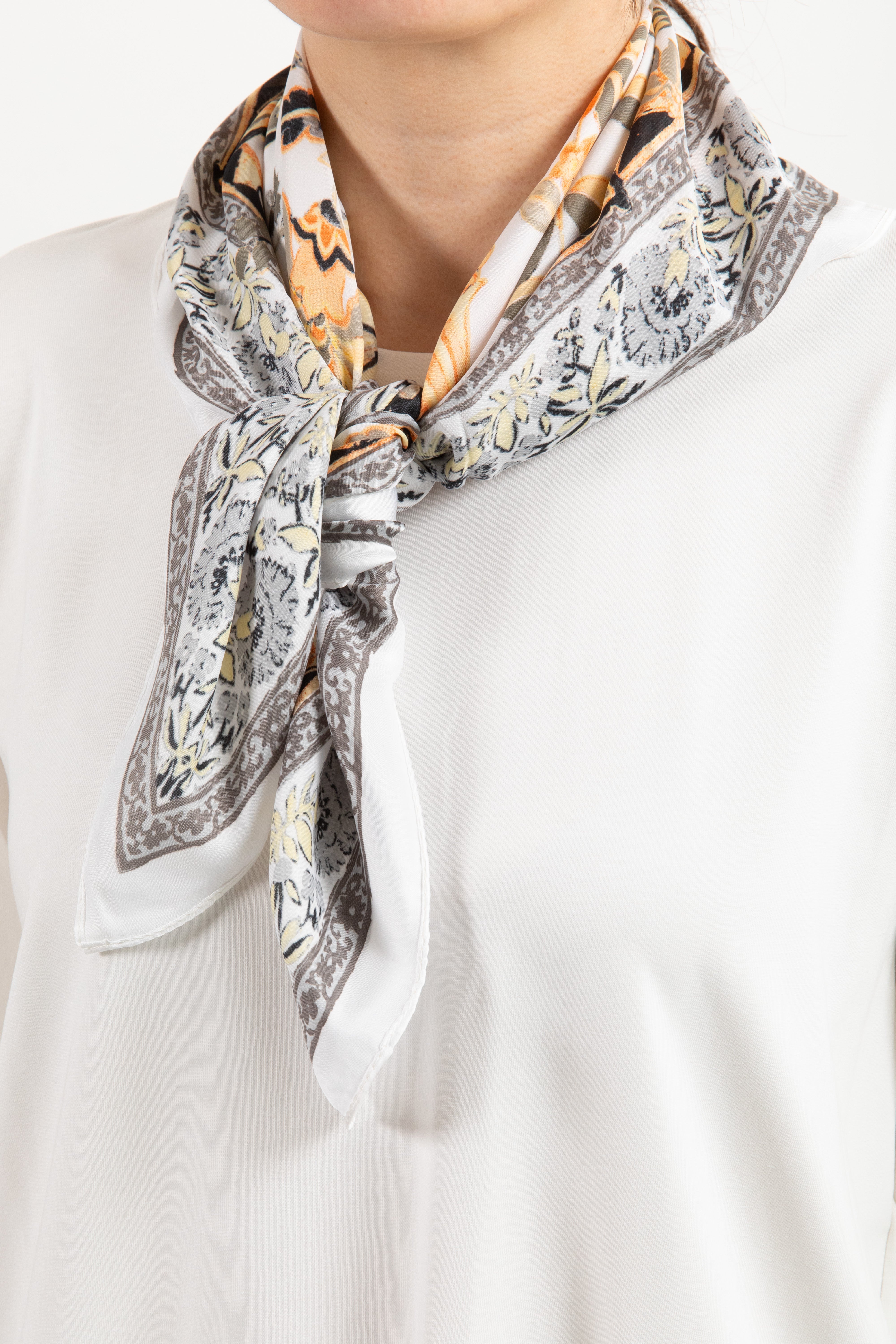 Foulard fantasia foglie Susy Mix