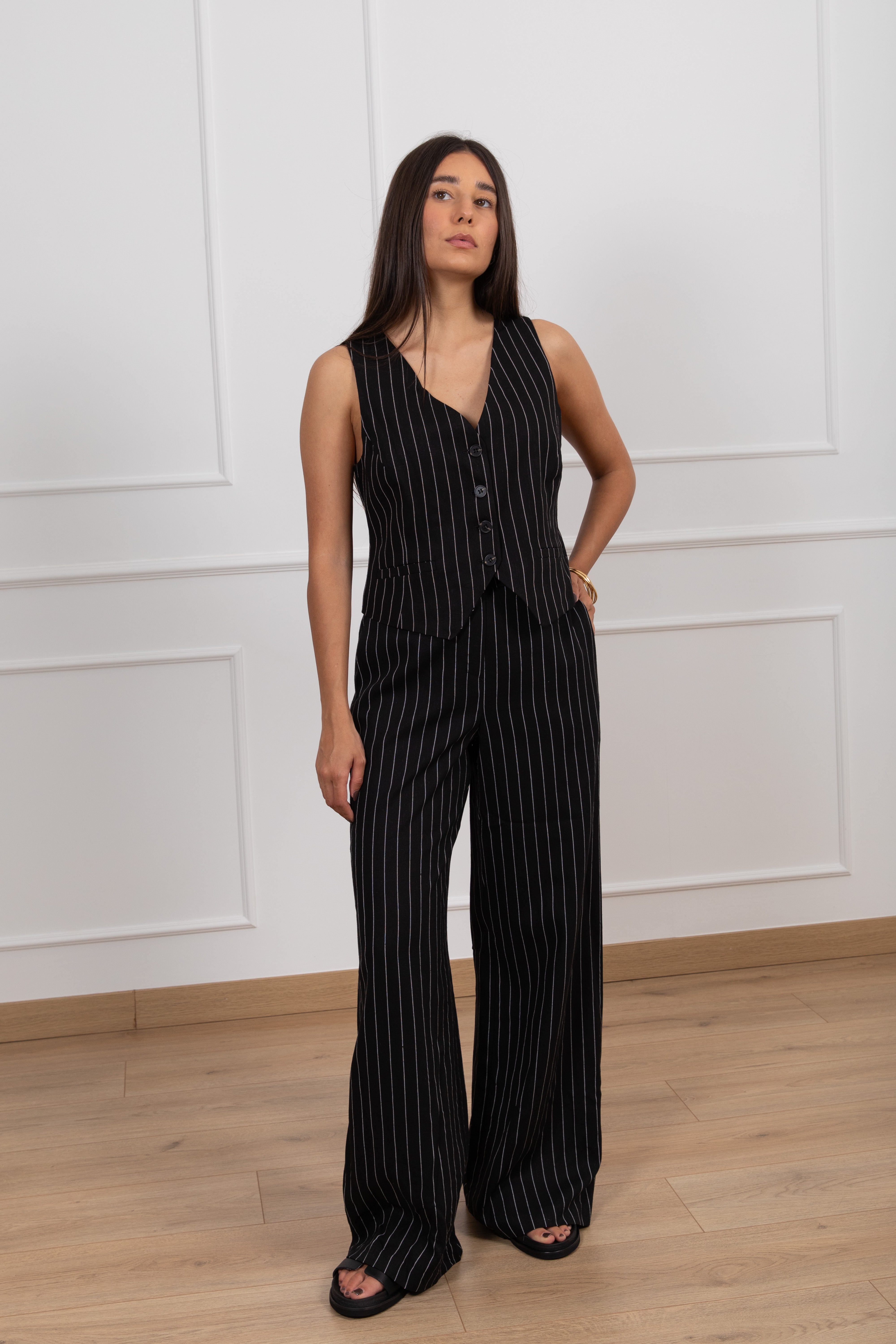 Coordinato gessato gilet e pantalone con elastico sul retro Tensione IN