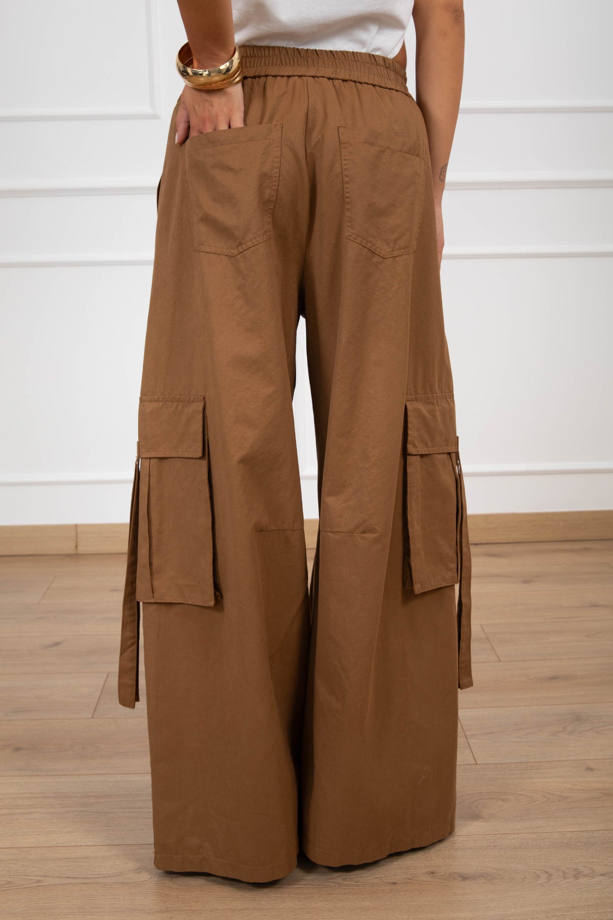 Pantalone cargo in cupro con elastico variante biscotto Tensione IN