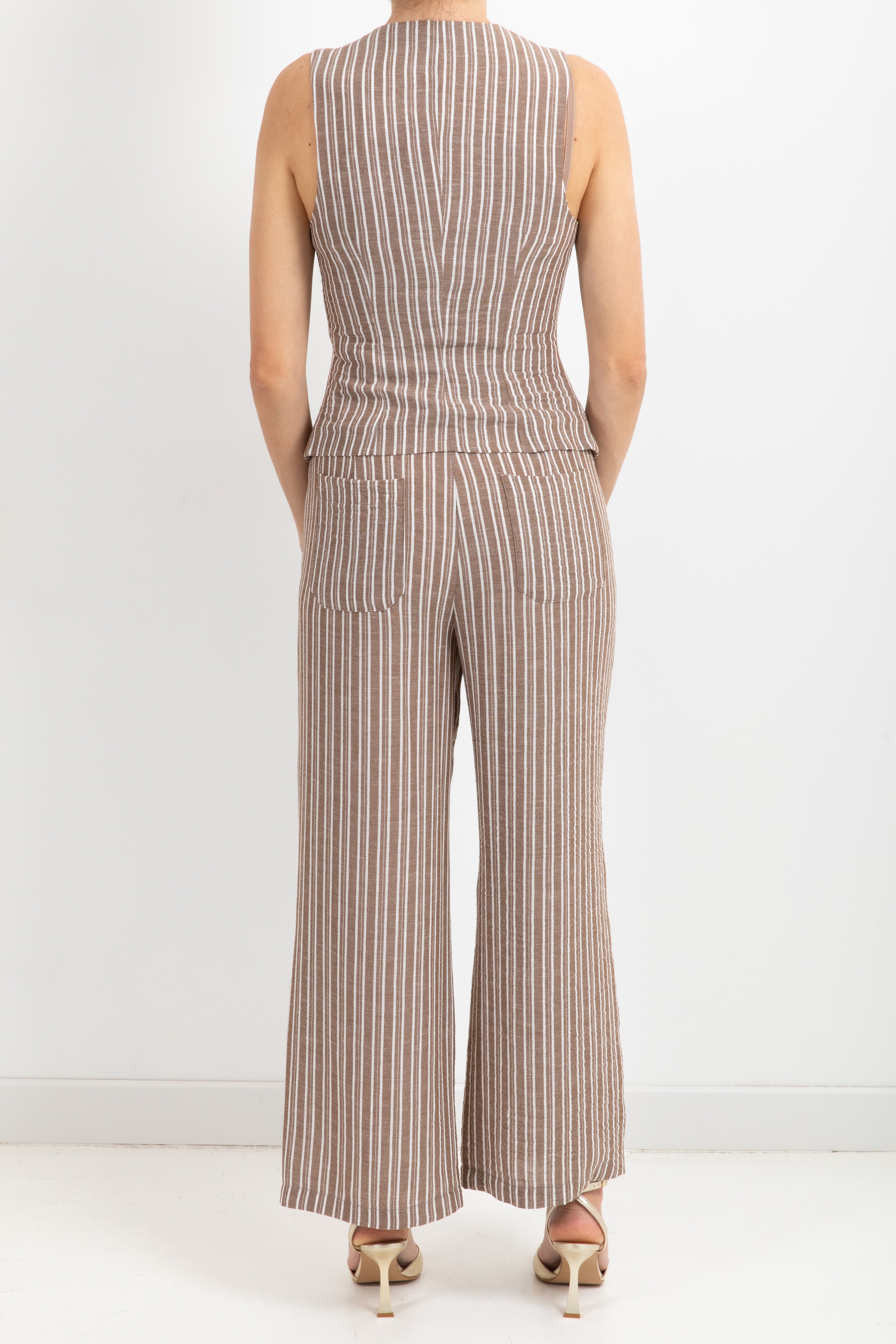 Tailleur gessato gilet bottoni obliqui e pantalone gamba dritta Susy Mix