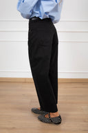 Pantalone 5 tasche con cintura placca variante nero Tensione IN