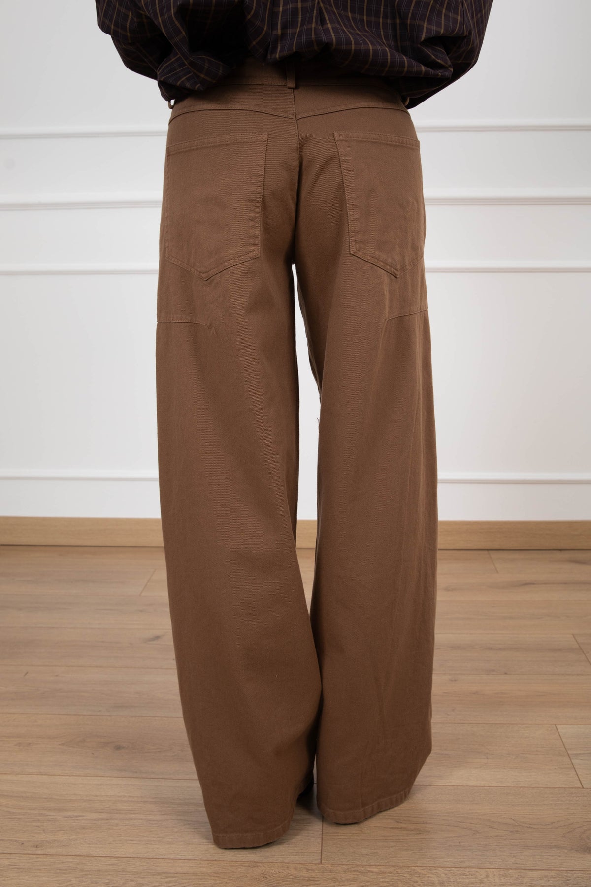 Jeans barrel-fit color variante sigaro Tensione IN