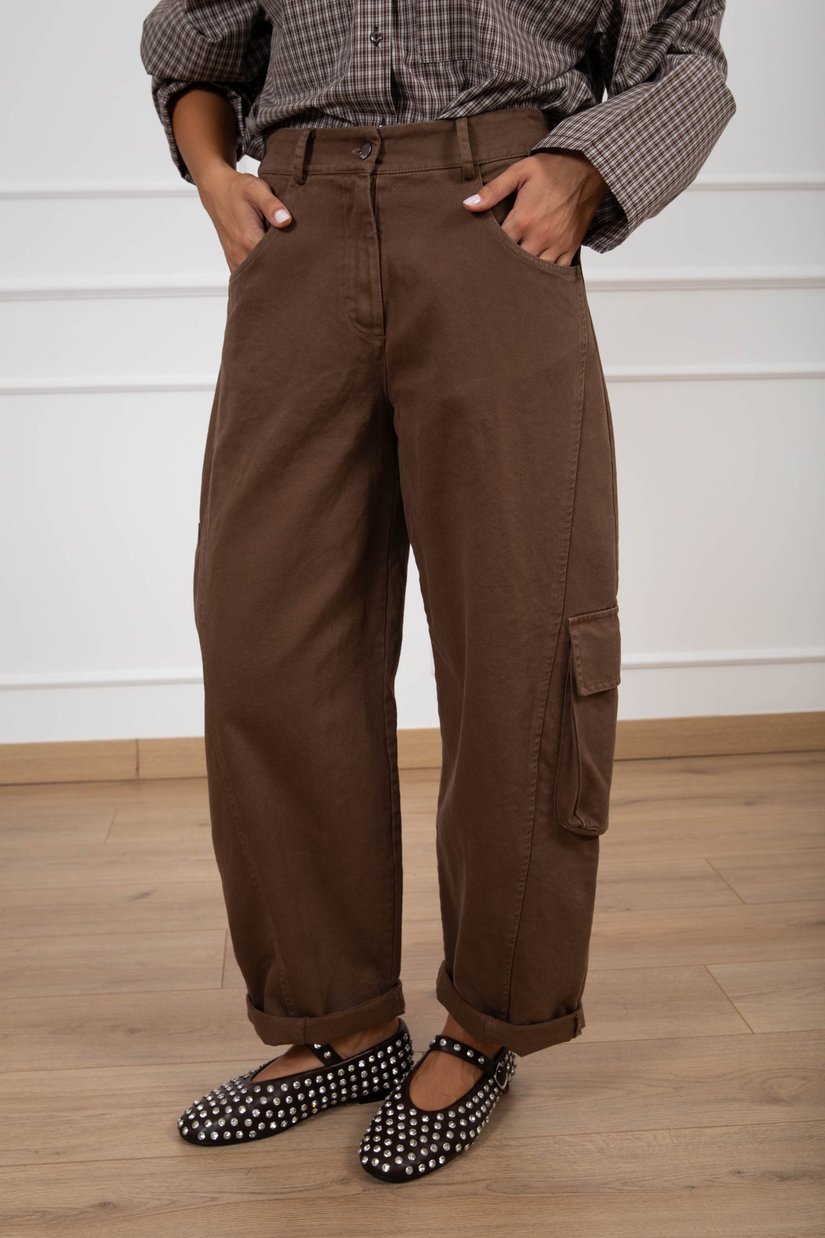 Jeans cargo egg-fit con elastico sul retro variante sigaro Susy Mix
