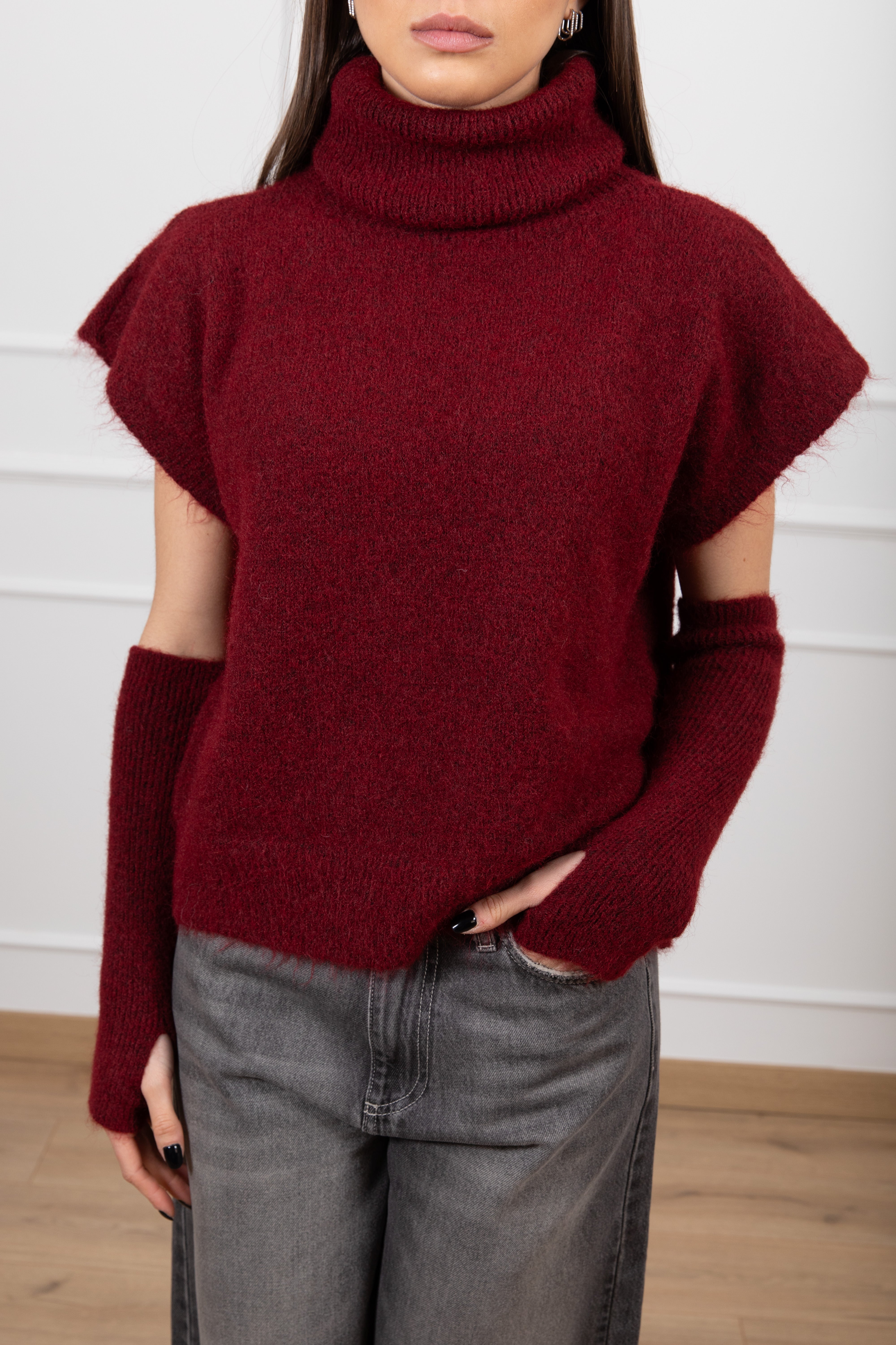 Pull collo alto con manicotti Tensione IN