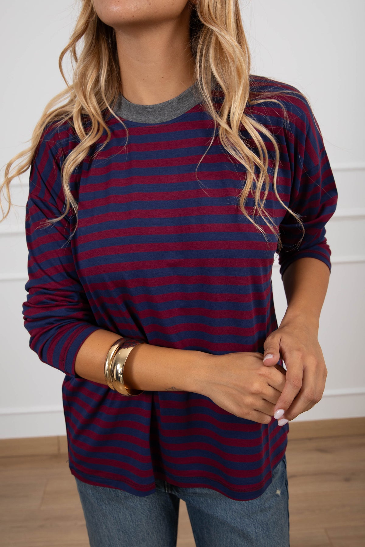 T-shirt scatoletta a righe con collo a contrasto Haveone