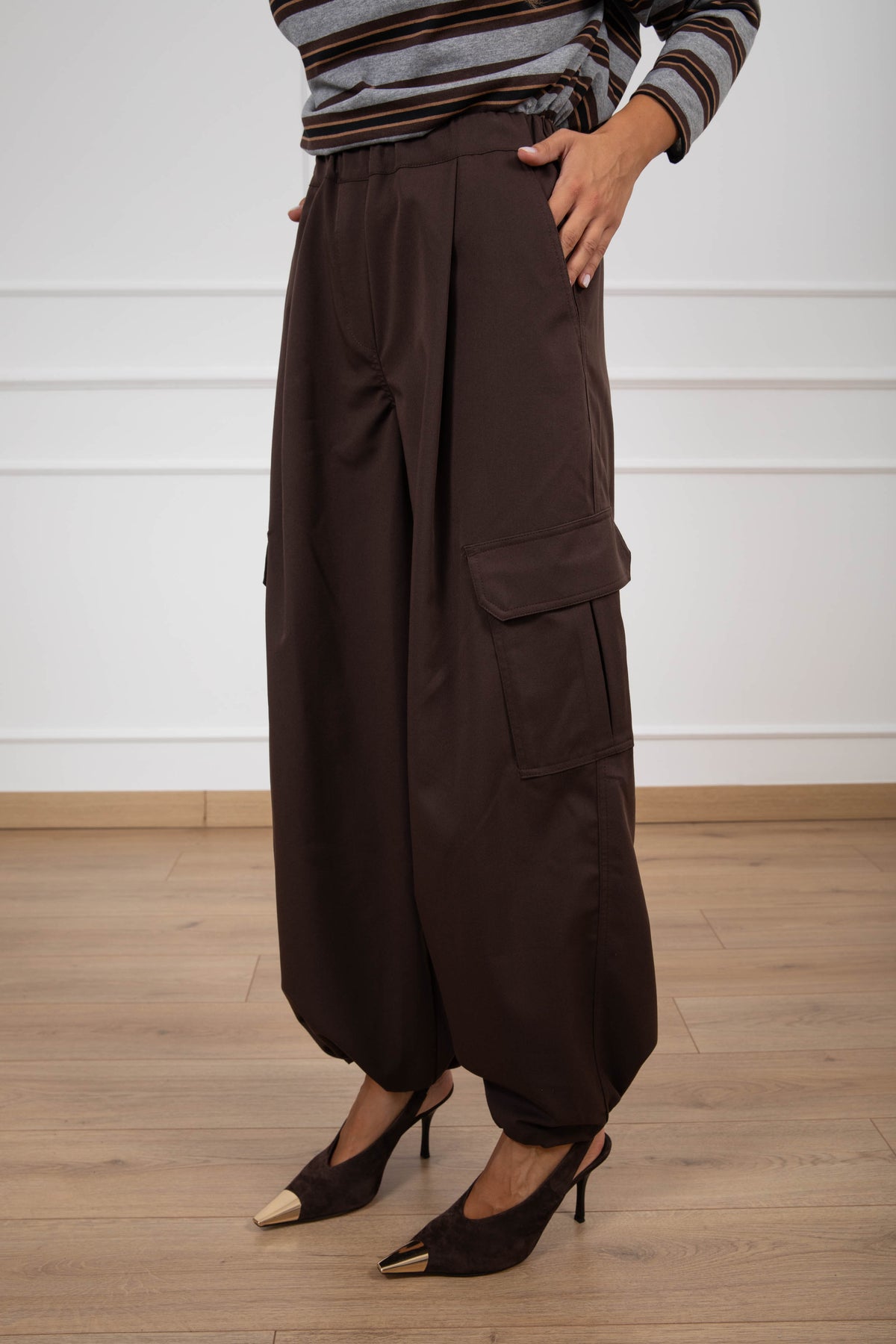 Pantalone cargo con elastico variante fondente ViCOLO