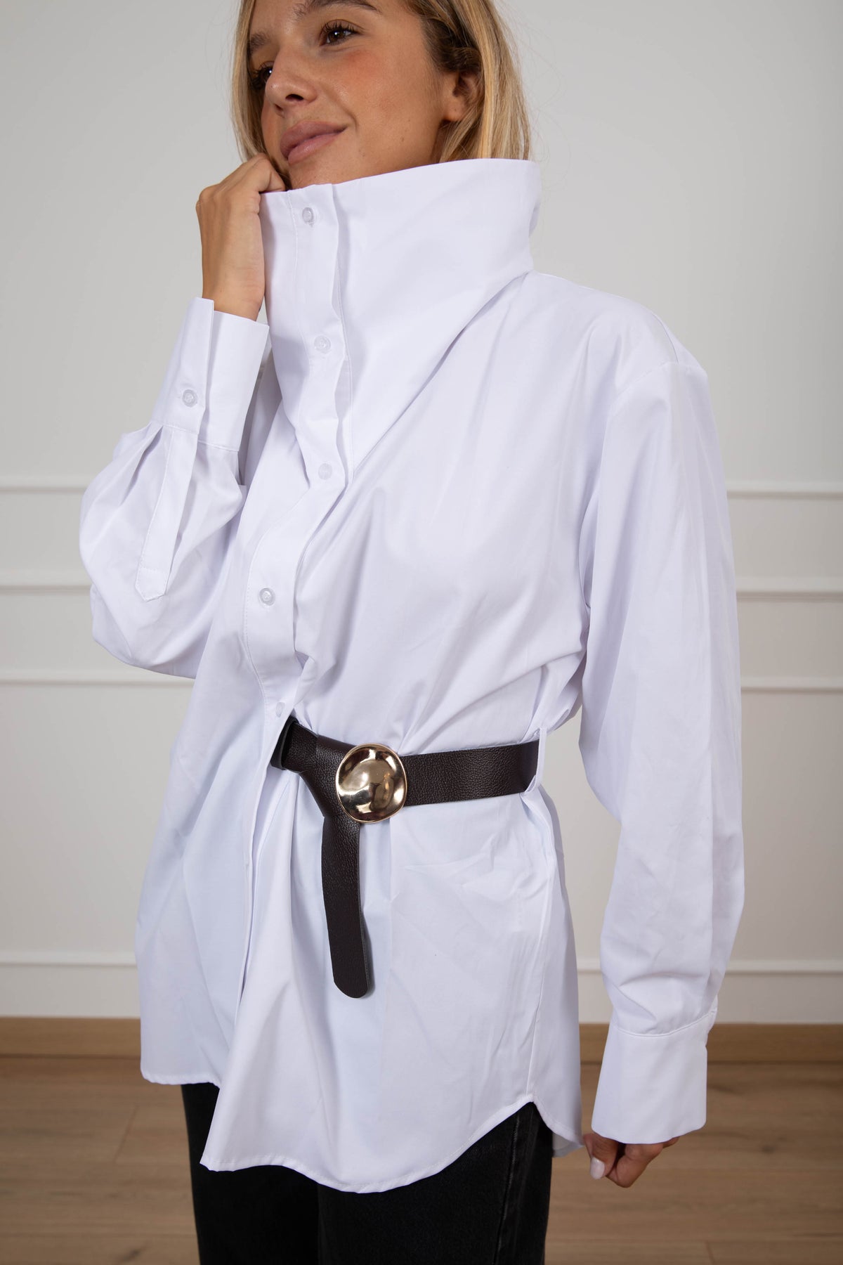 Camicia collo ad anello con inserto cintura Tensione IN