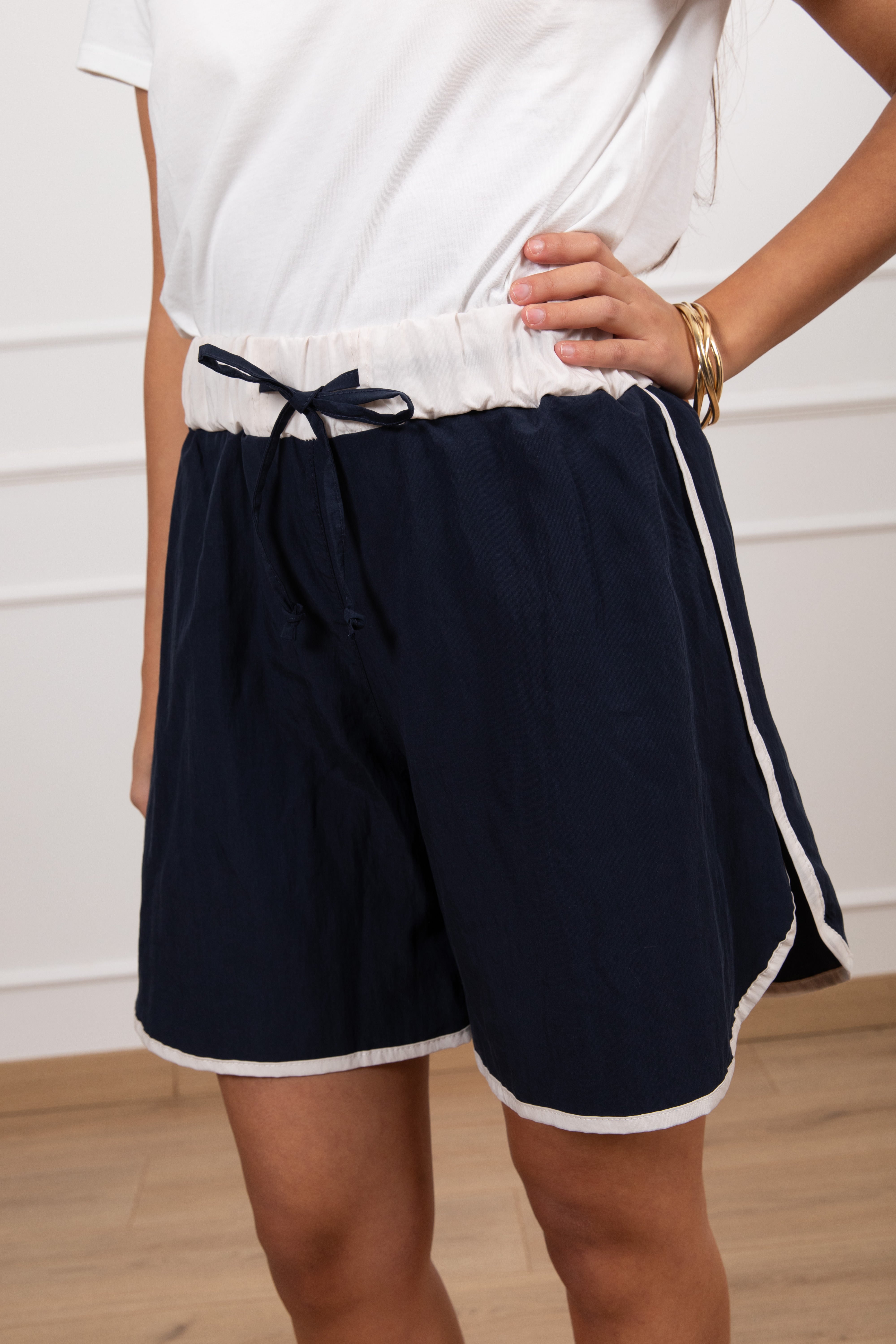 Bermuda in lyocell con riga laterale ViCOLO