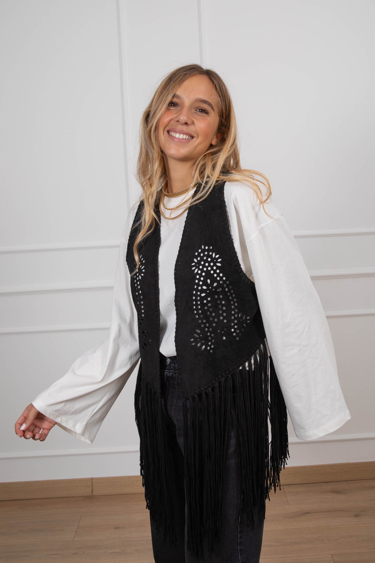 Gilet in eco-camoscio con frange ViCOLO