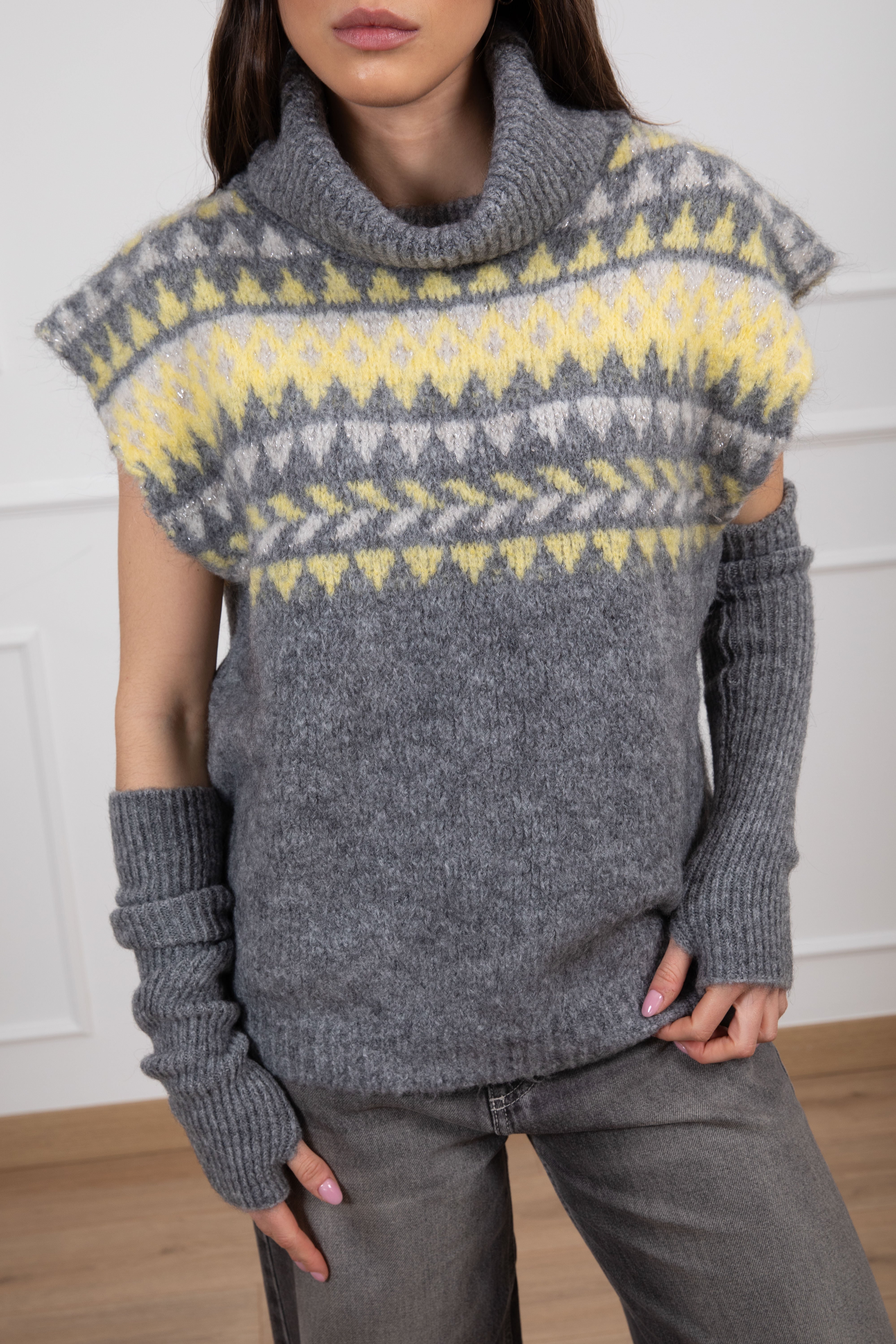 Pull motivo norvegese con manicotti Motel