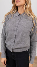 Polo in maglia con bottone coperto variante grigio ViCOLO