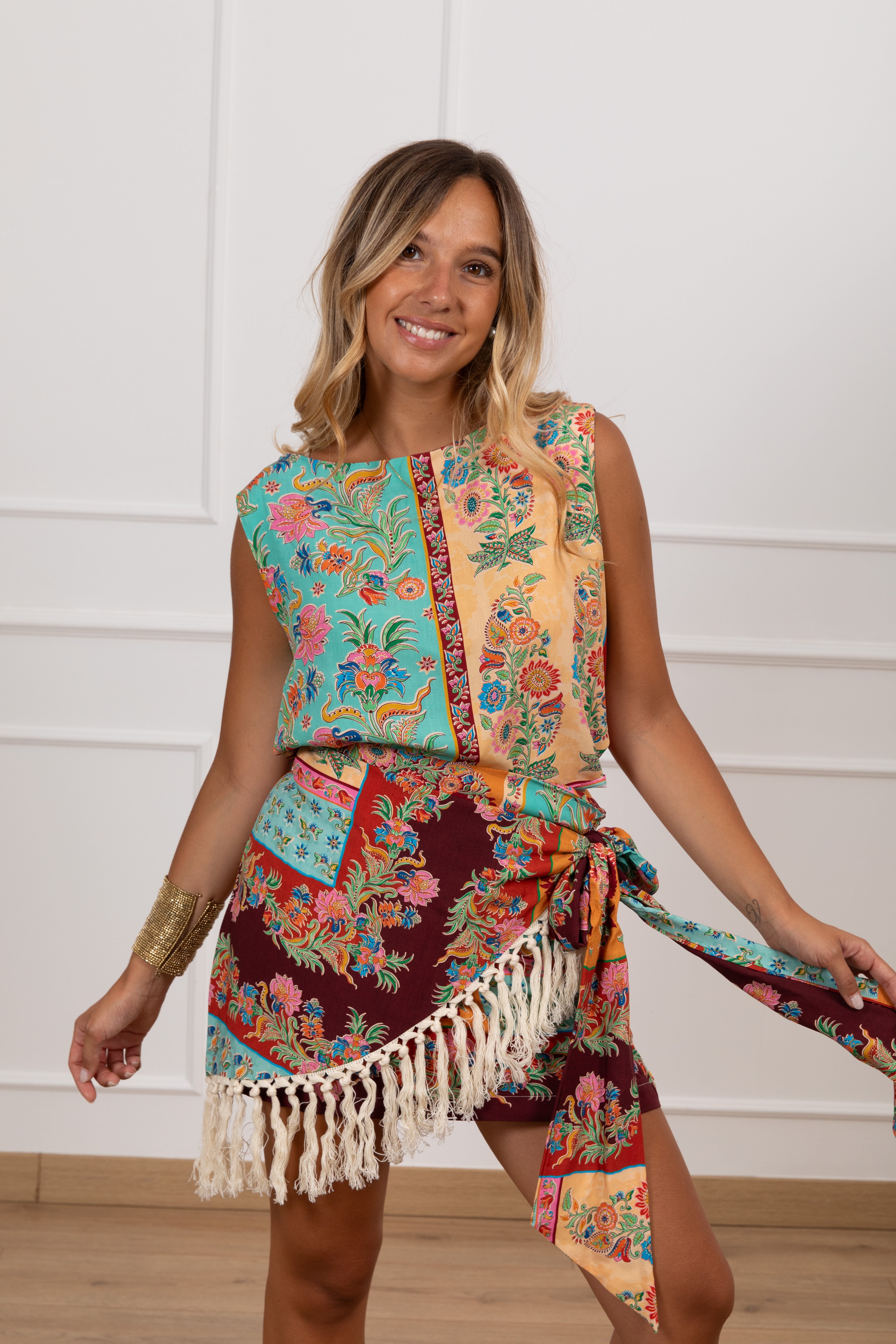 Coordinato top e gonna corta pareo fantasia cachemire ViCOLO