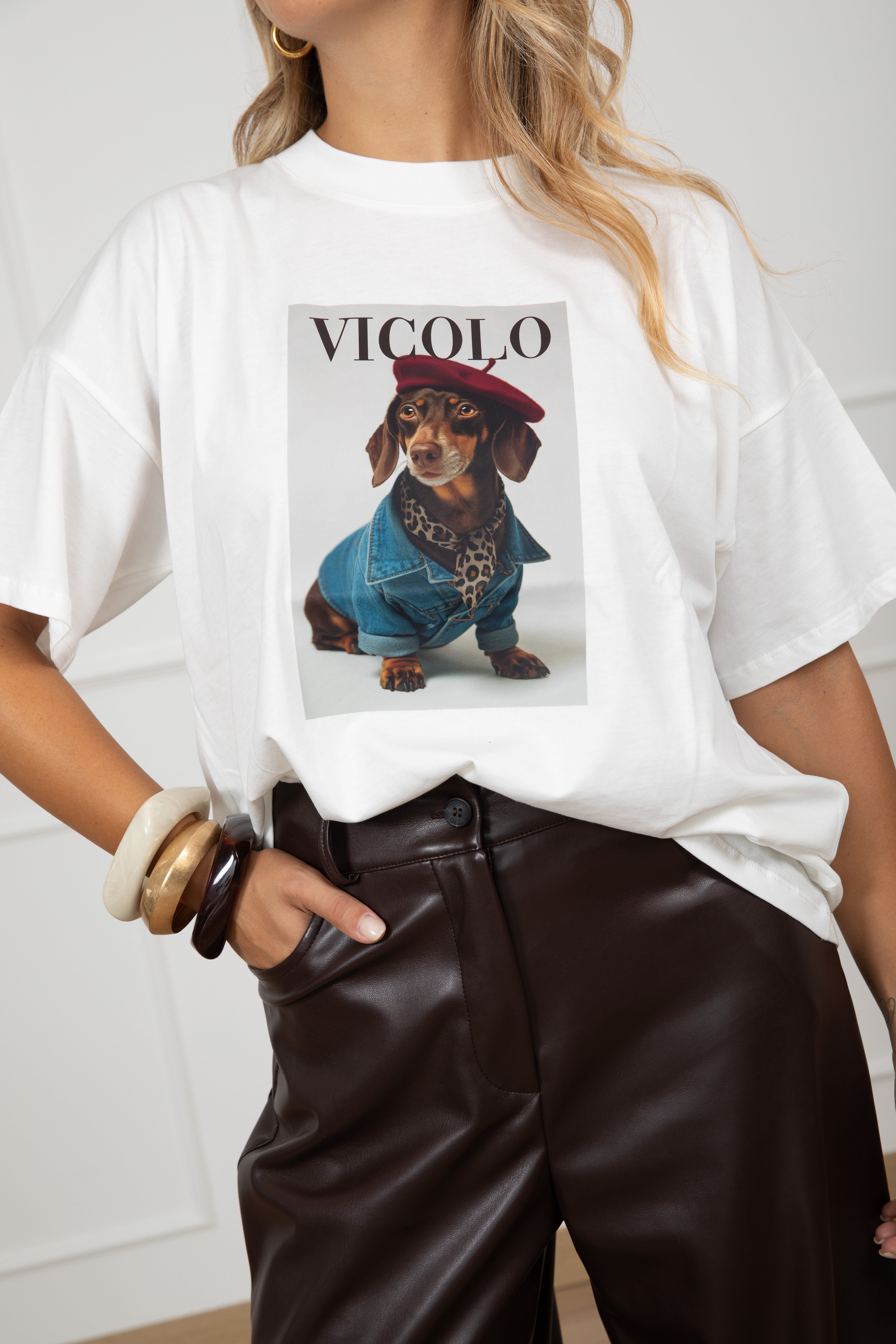 T-shirt over-size bassotto con basco ViCOLO