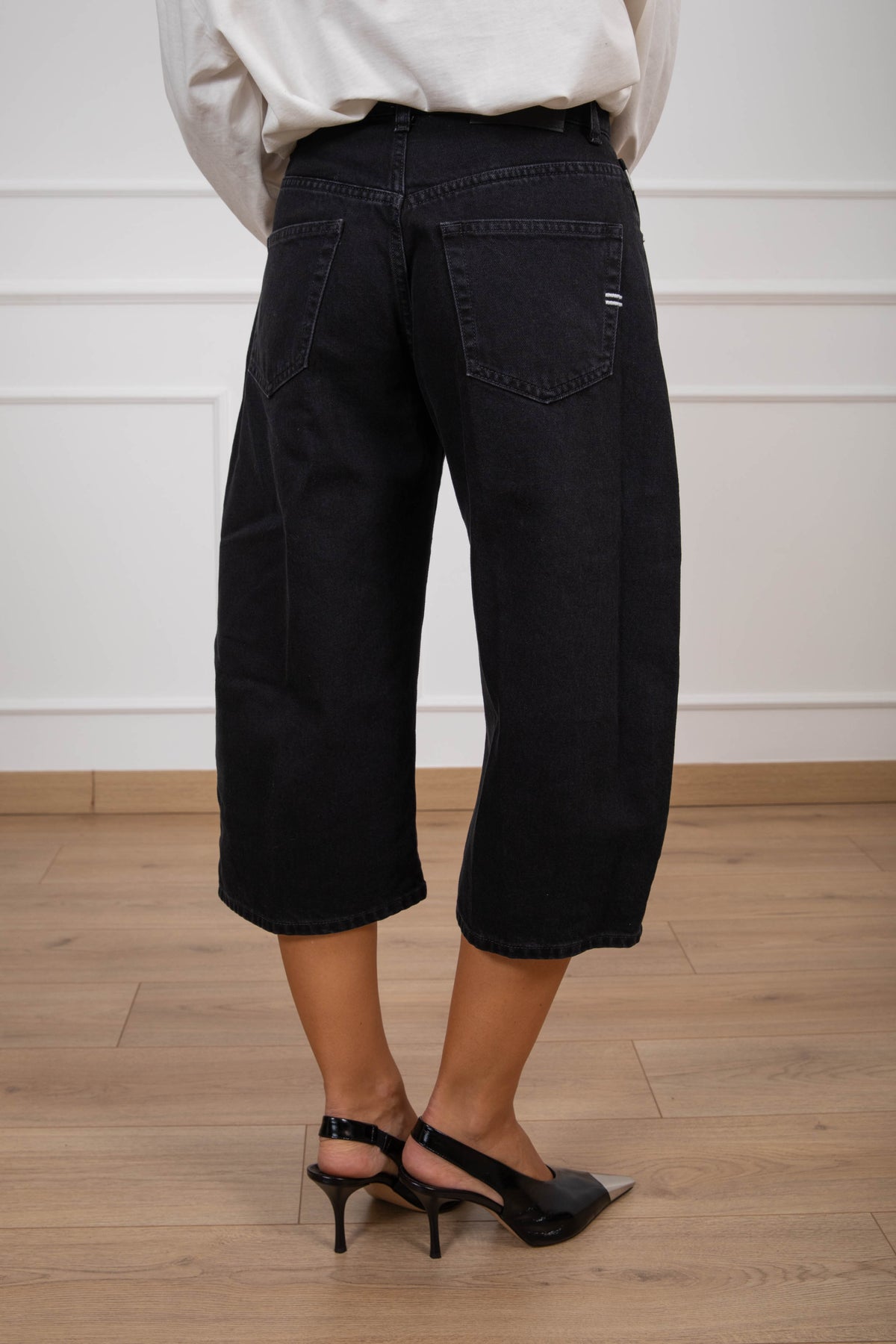 Bermudone jeans Elettra lavaggio nero ViCOLO