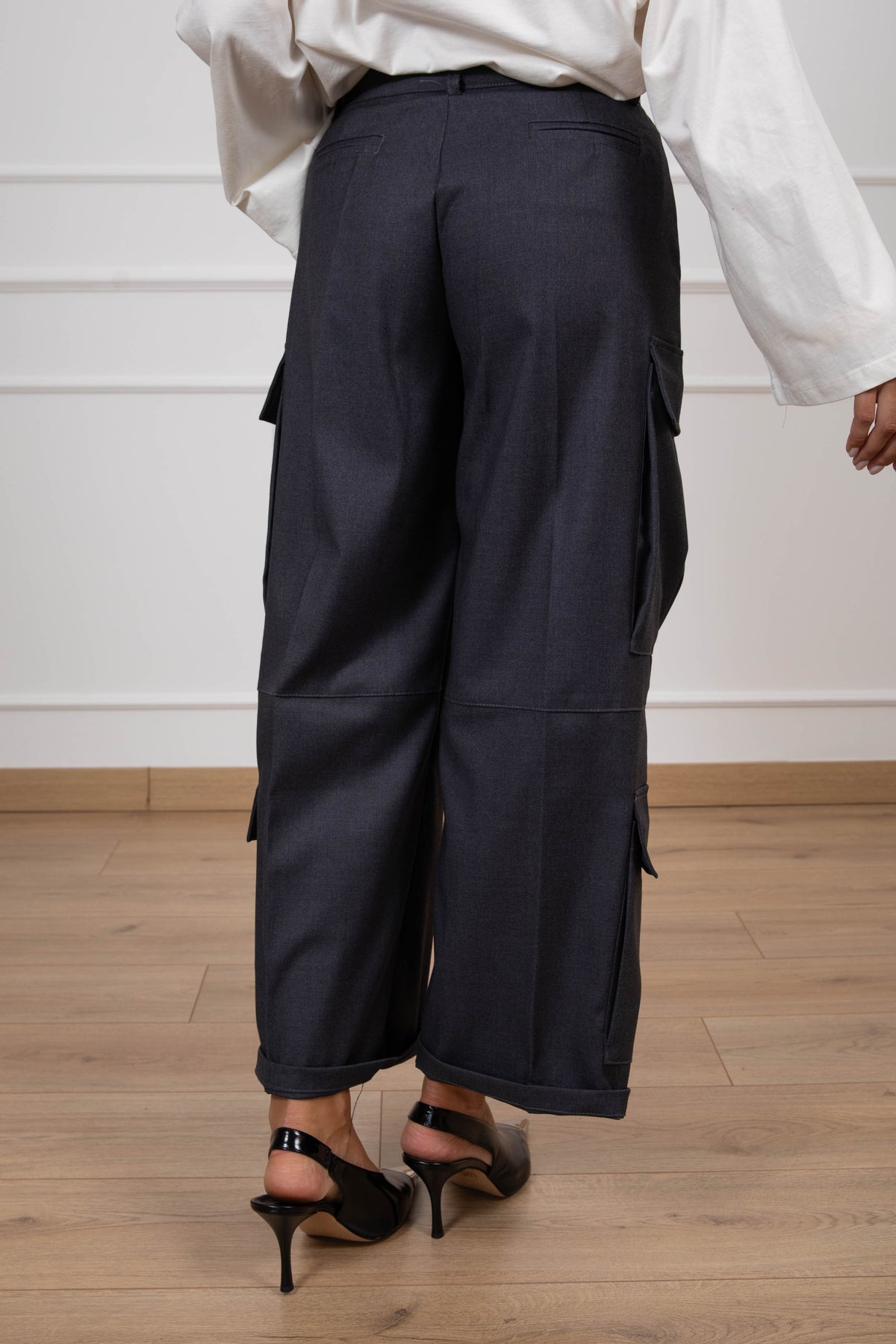 Pantalone cargo in viscosa variante antracite ViCOLO