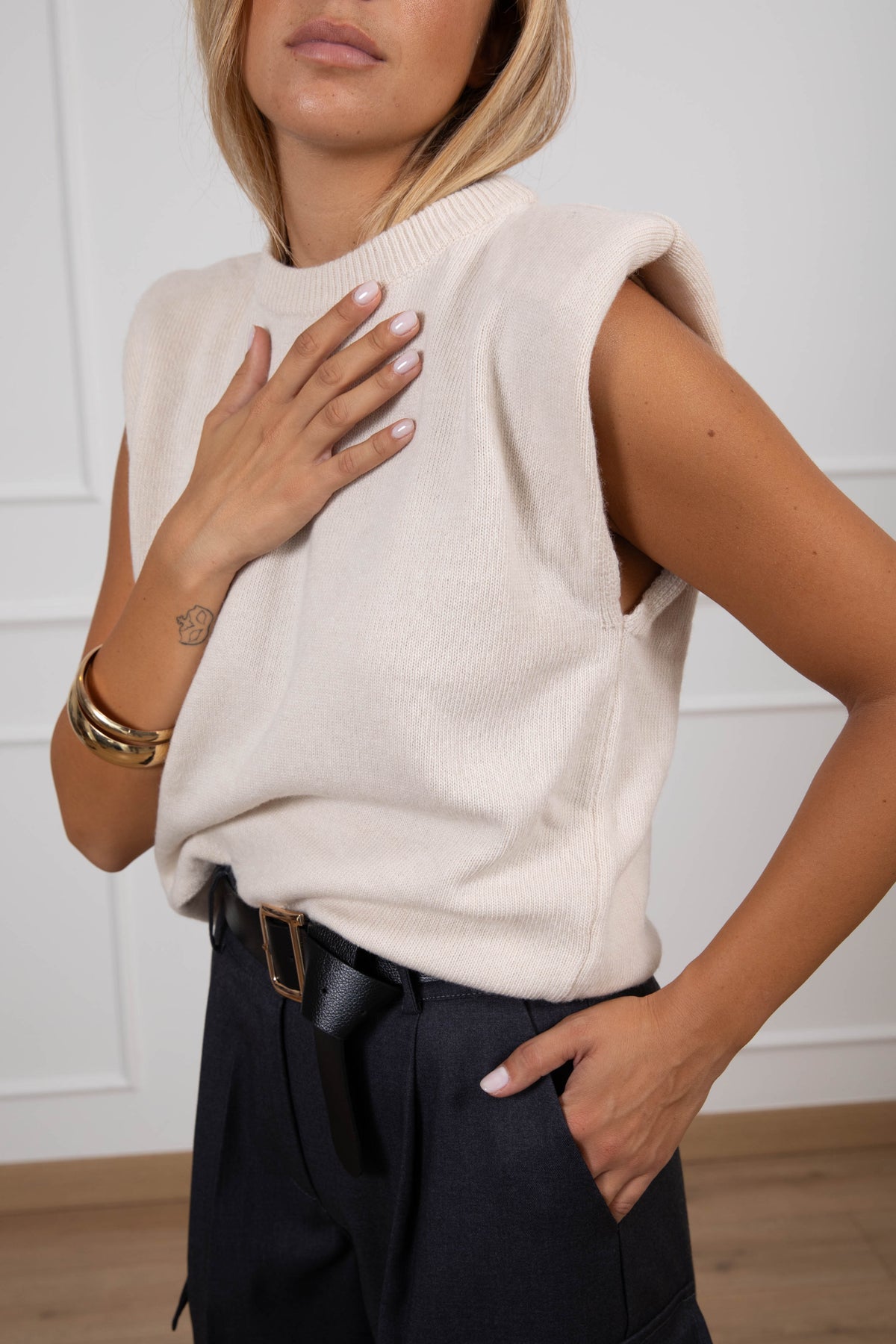 Gilet smanicato con spallina imbottita Tensione IN