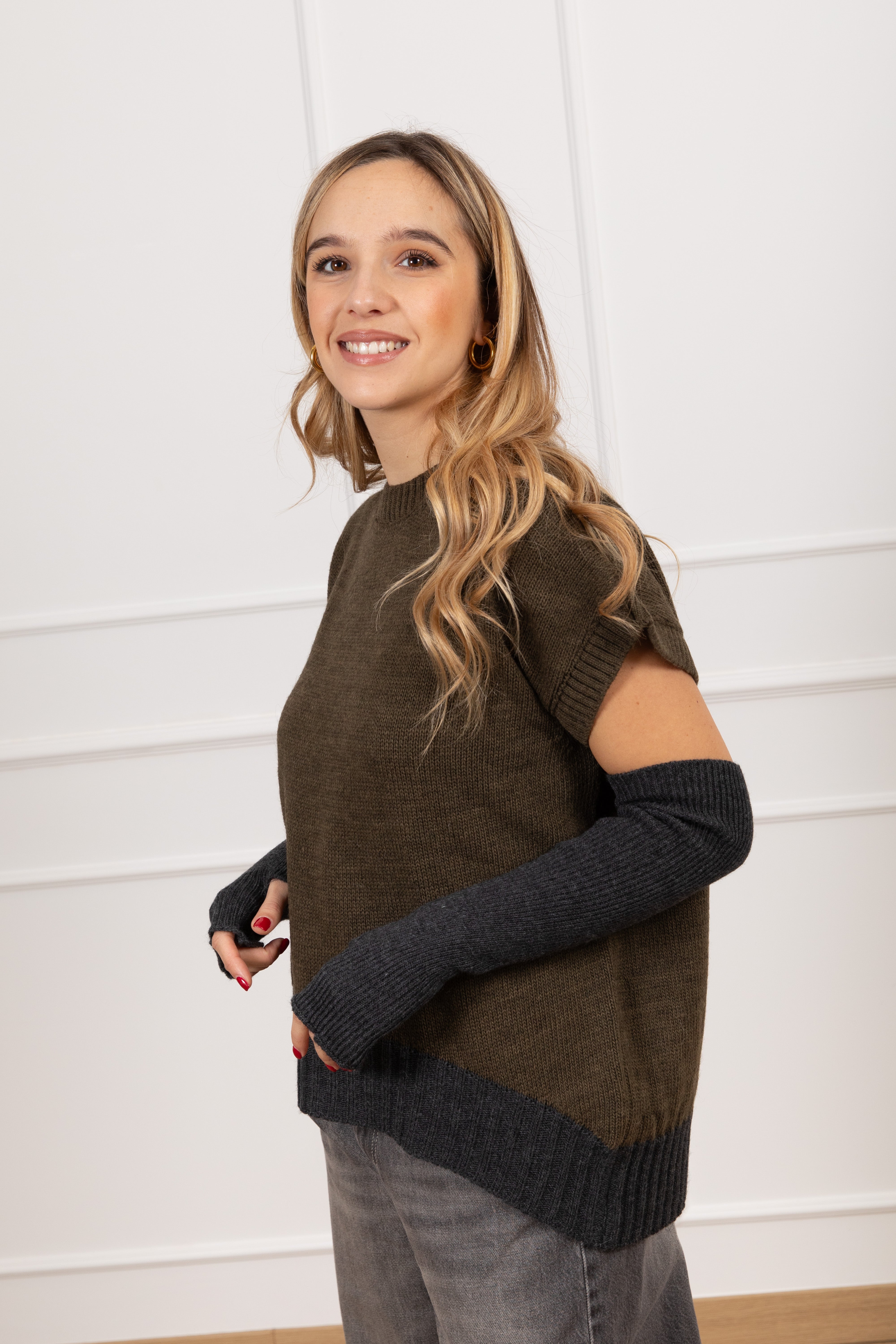 Pull con manicotti e fondo a contrasto Tensione IN