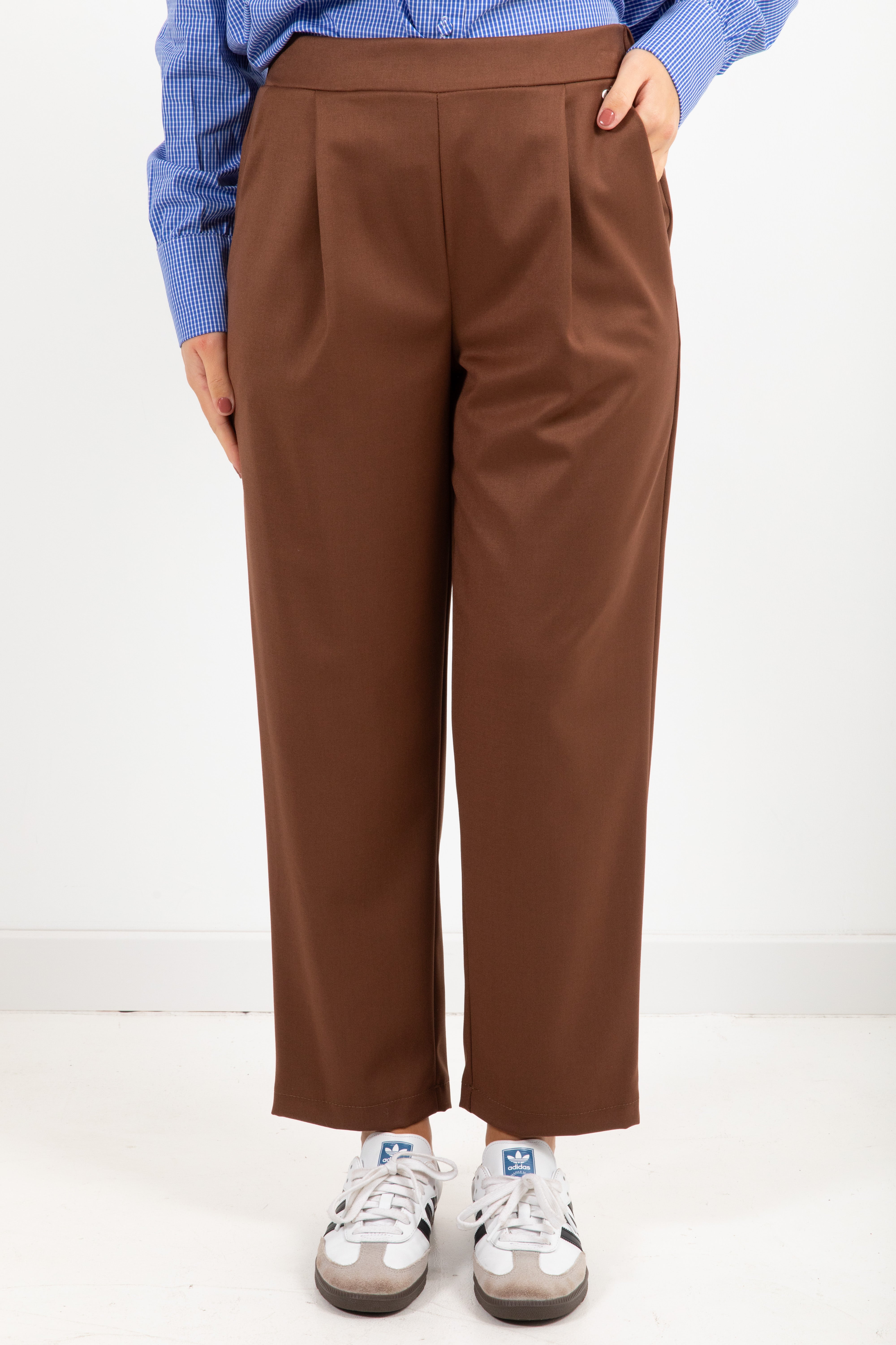 Pantalone carrot-fit con elastico sul retro Dixie