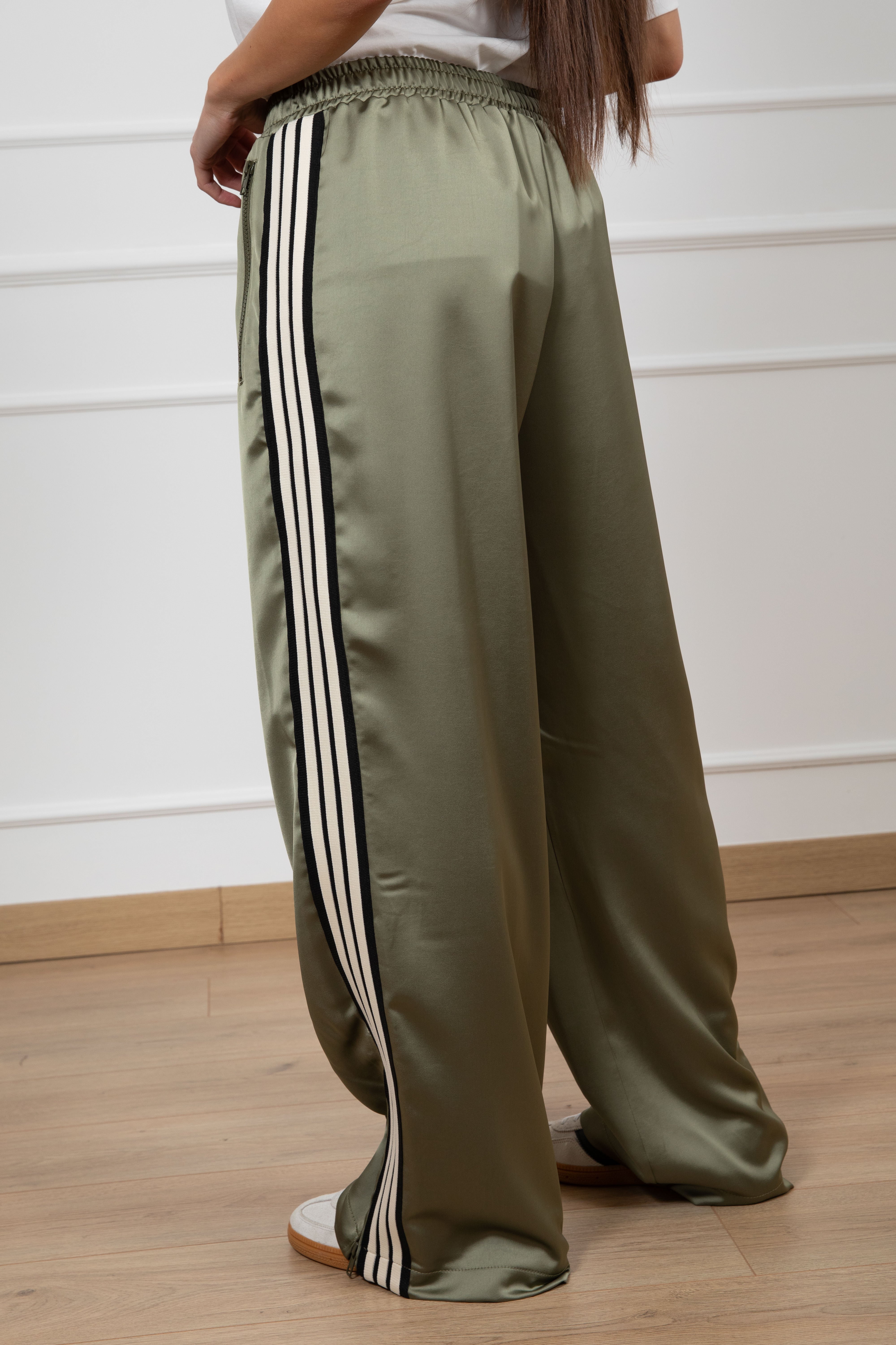 Pantalone lucido con banda laterale Tensione IN