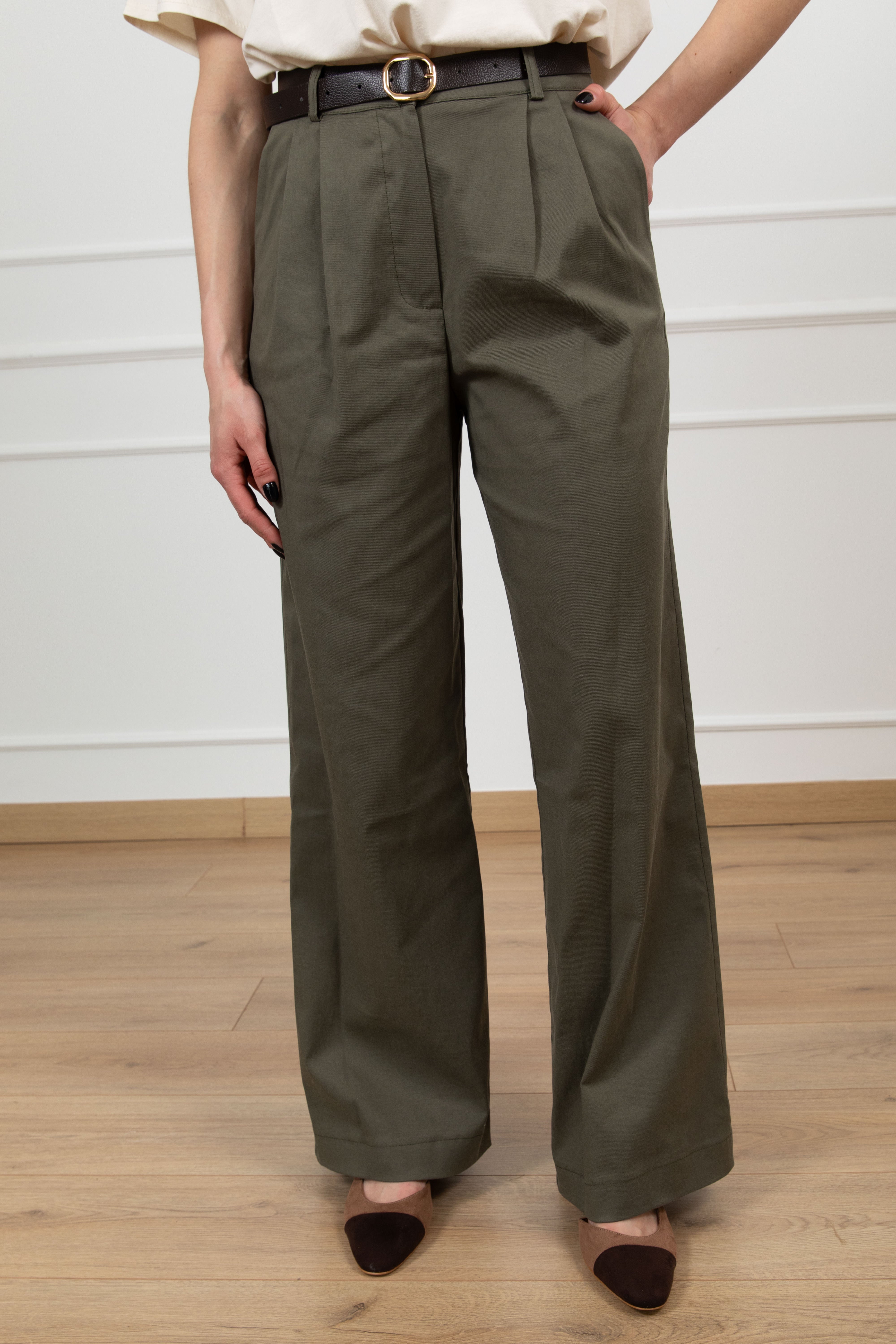 Pantalone gamba dritta con pinces ViCOLO