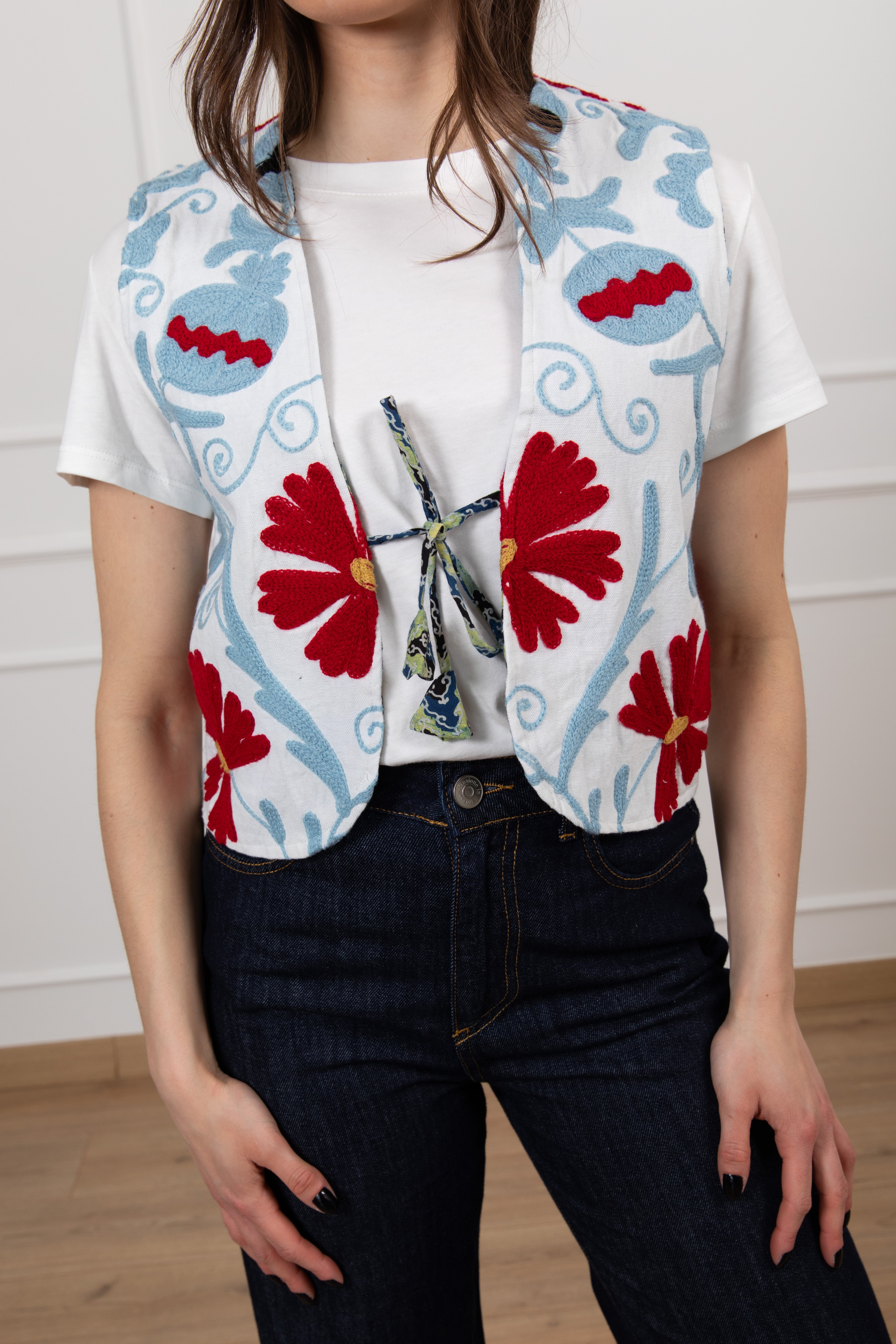 Gilet con ricamo multicolor ViCOLO