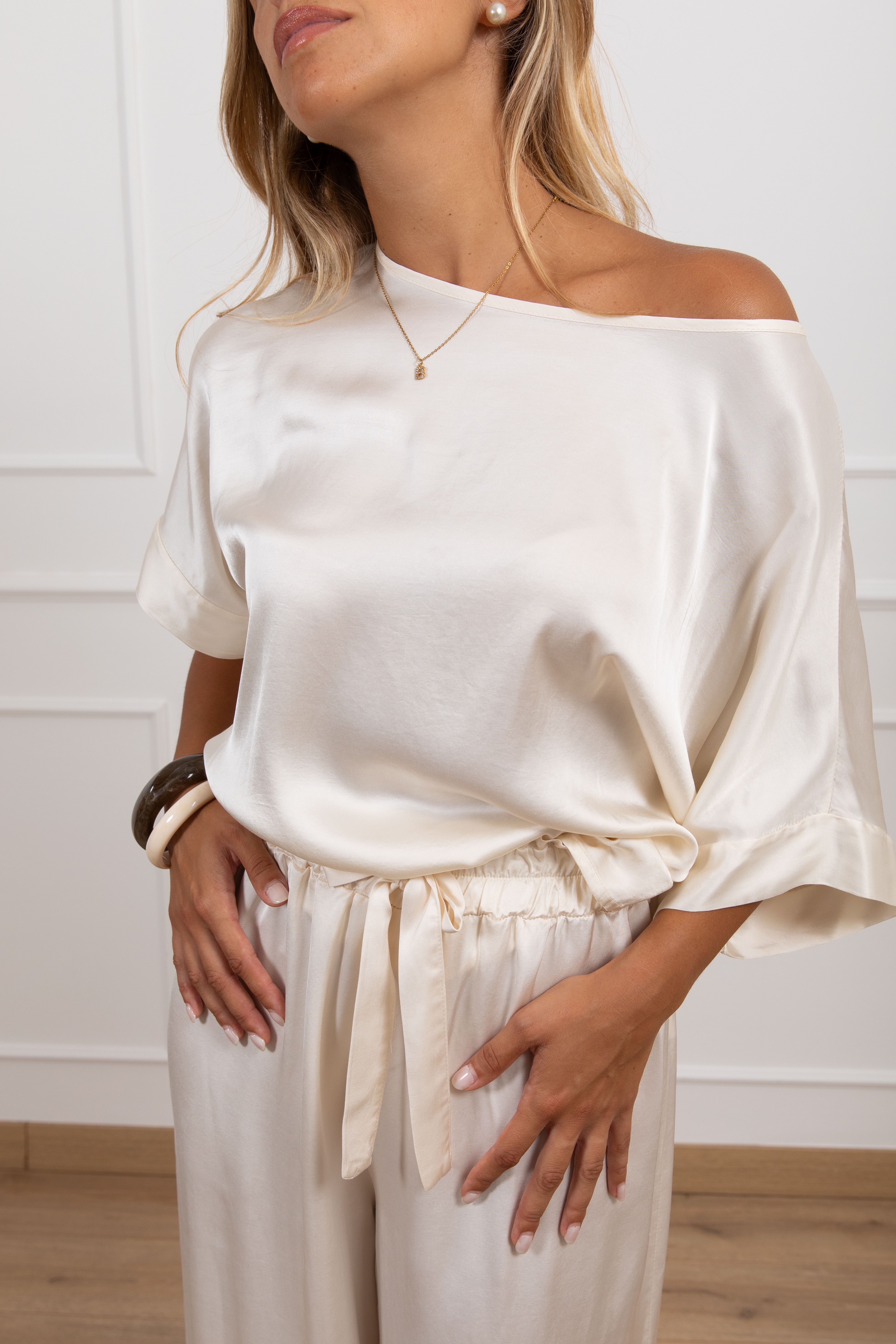 Blusa a manica corta in raso Motel