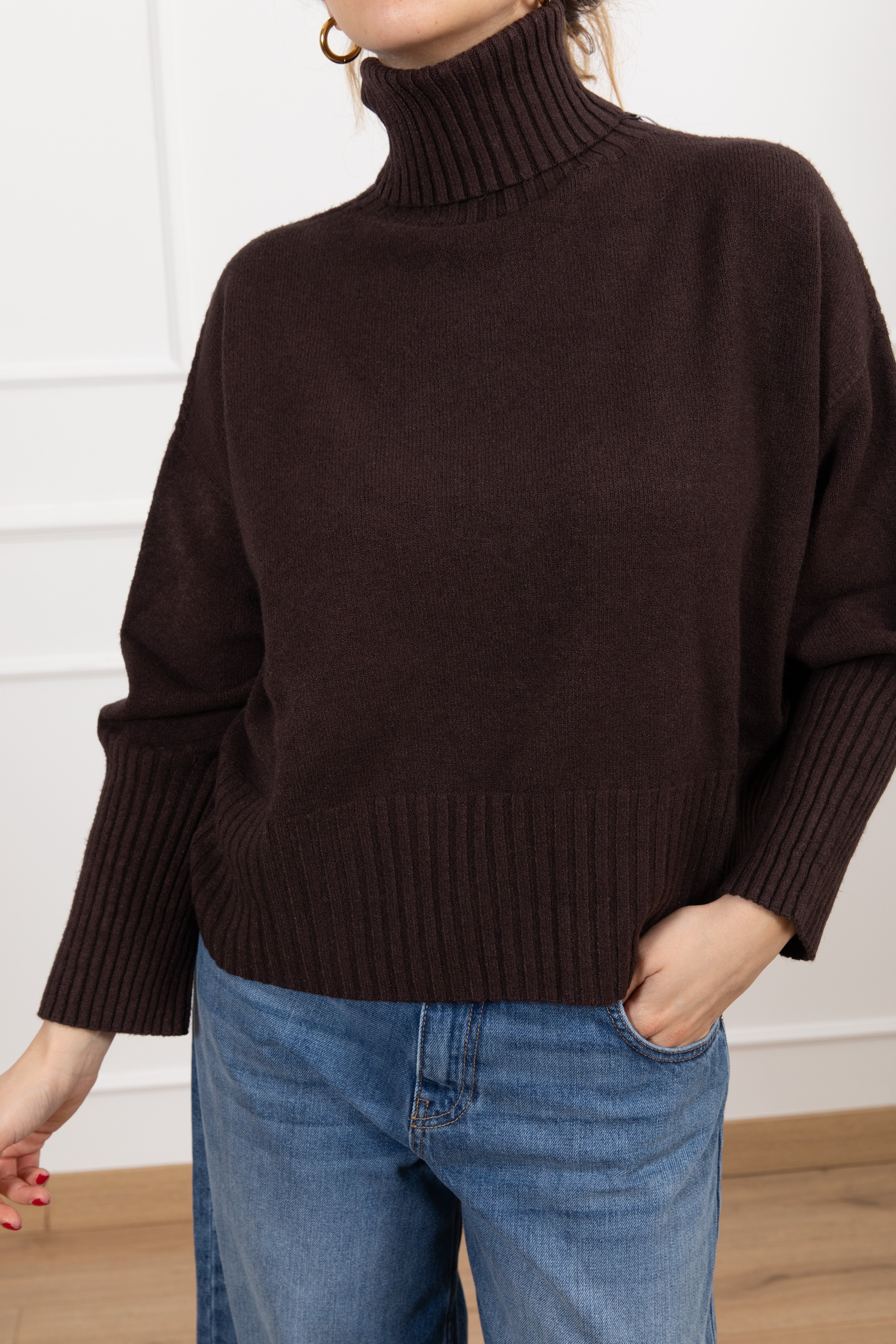 Pull a collo alto in viscosa a scatoletta Motel