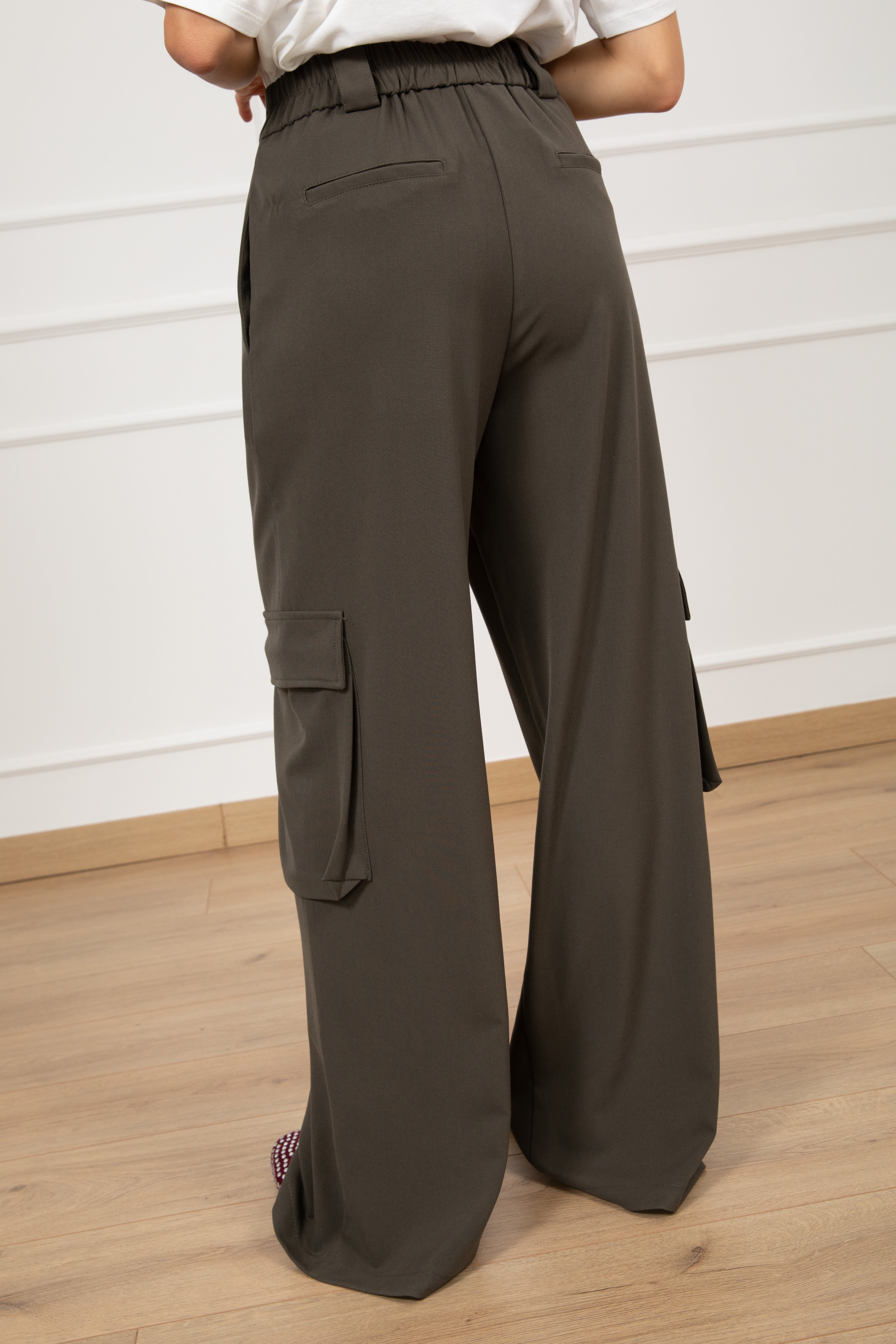 Pantalone cargo con elastico sul retro Tensione IN