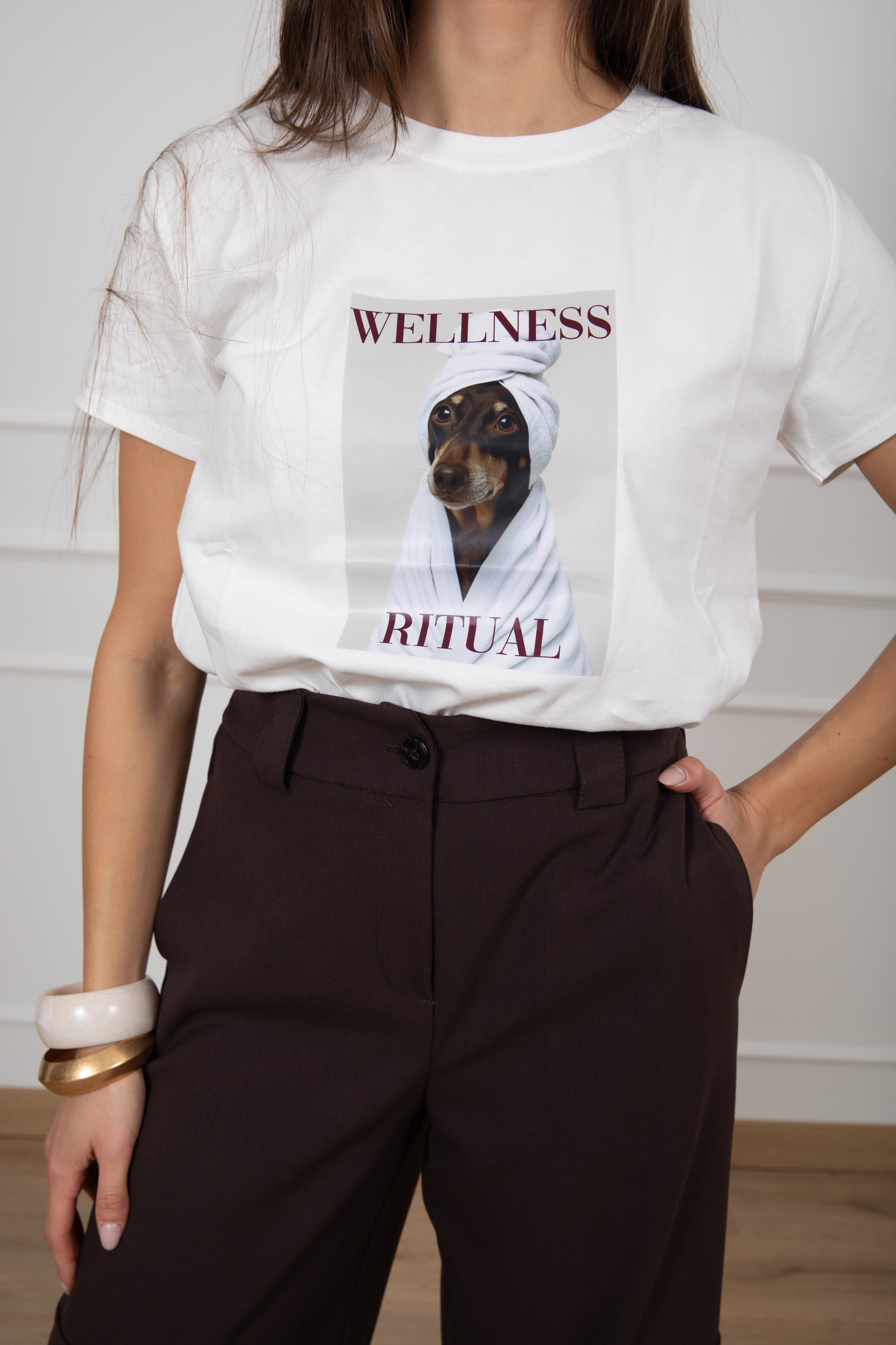 T-shirt bassotto "Wellness ritual" ViCOLO