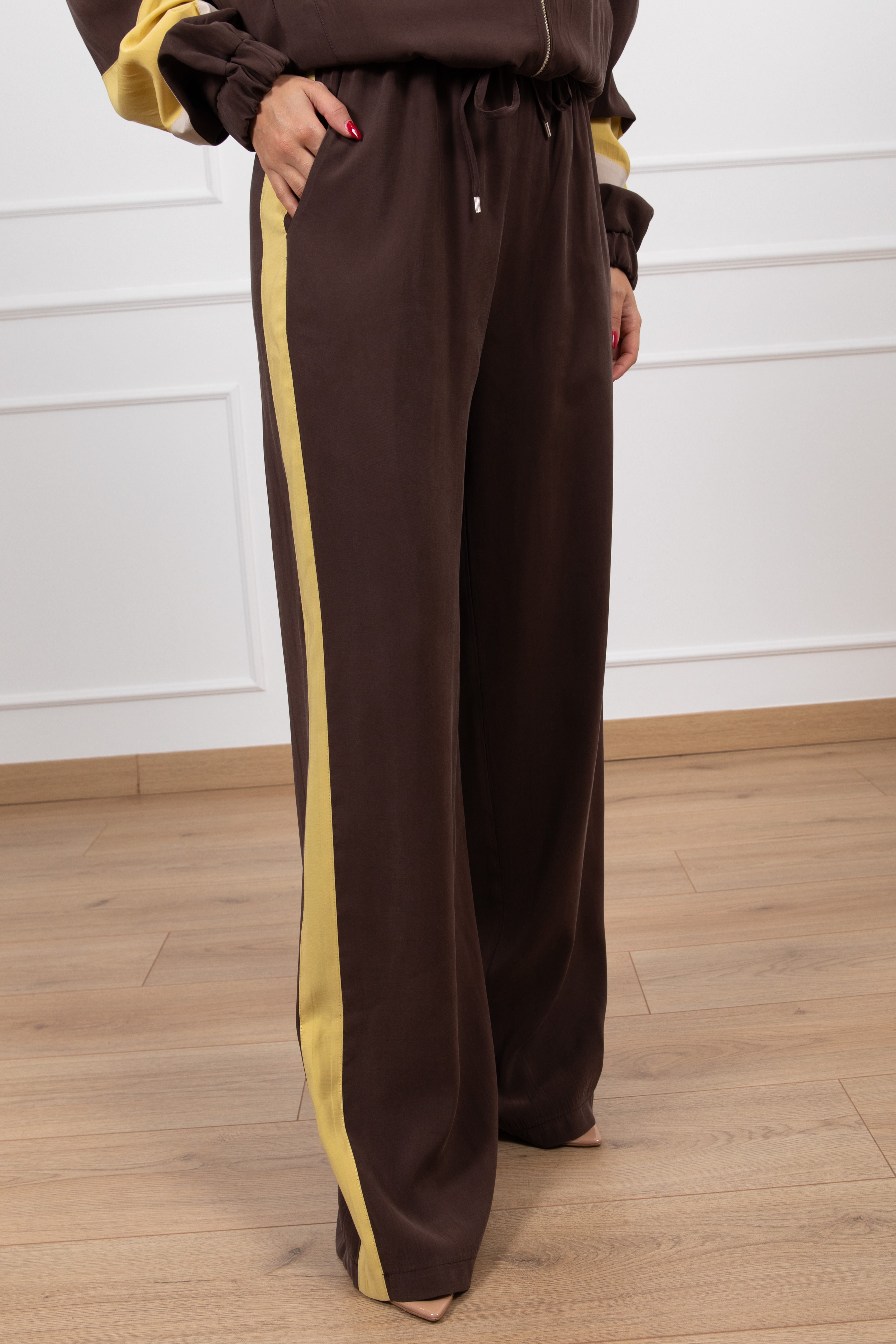 Pantalone in cupro con banda laterale e coulisse Tensione IN