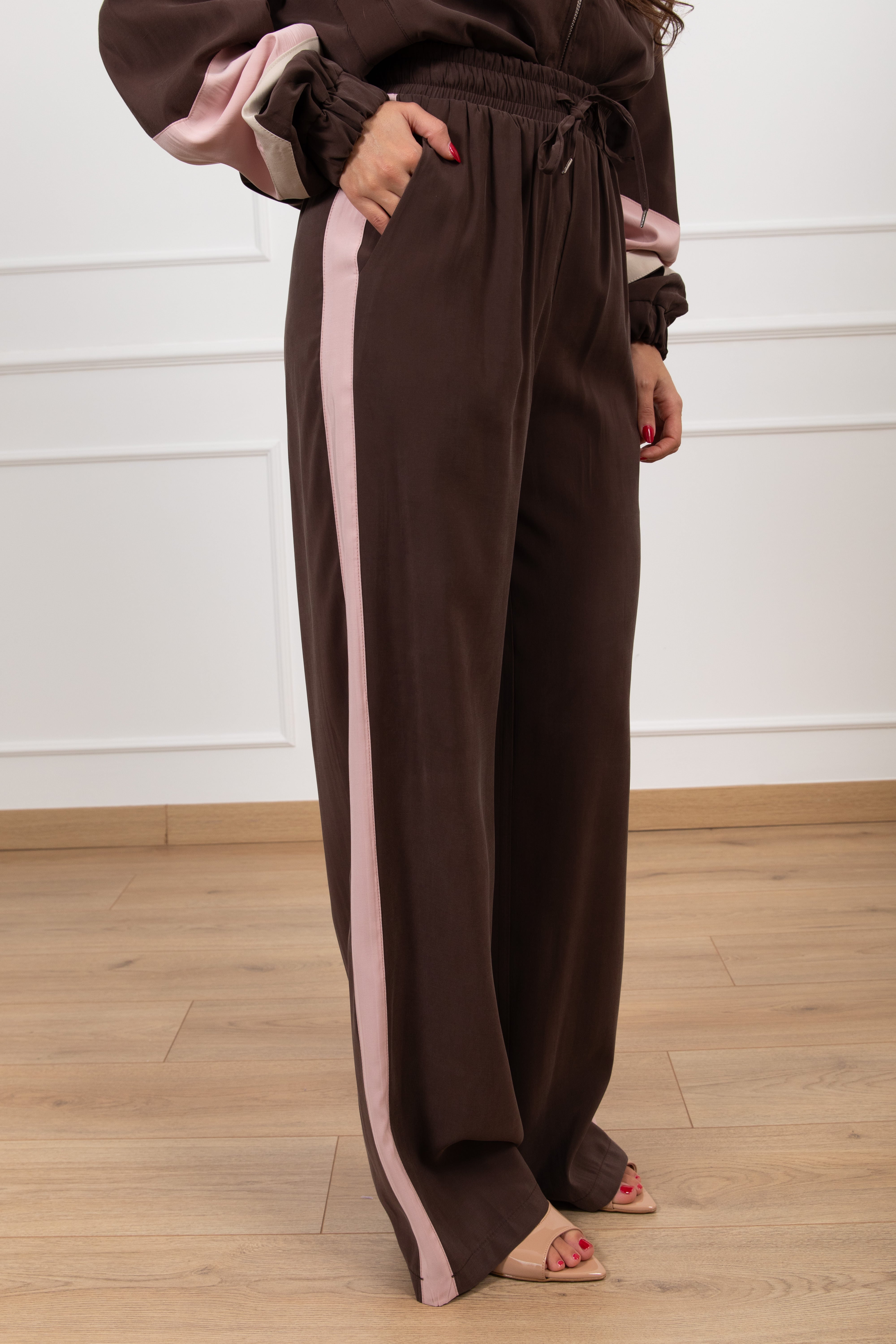 Pantalone in cupro con banda laterale e coulisse Tensione IN