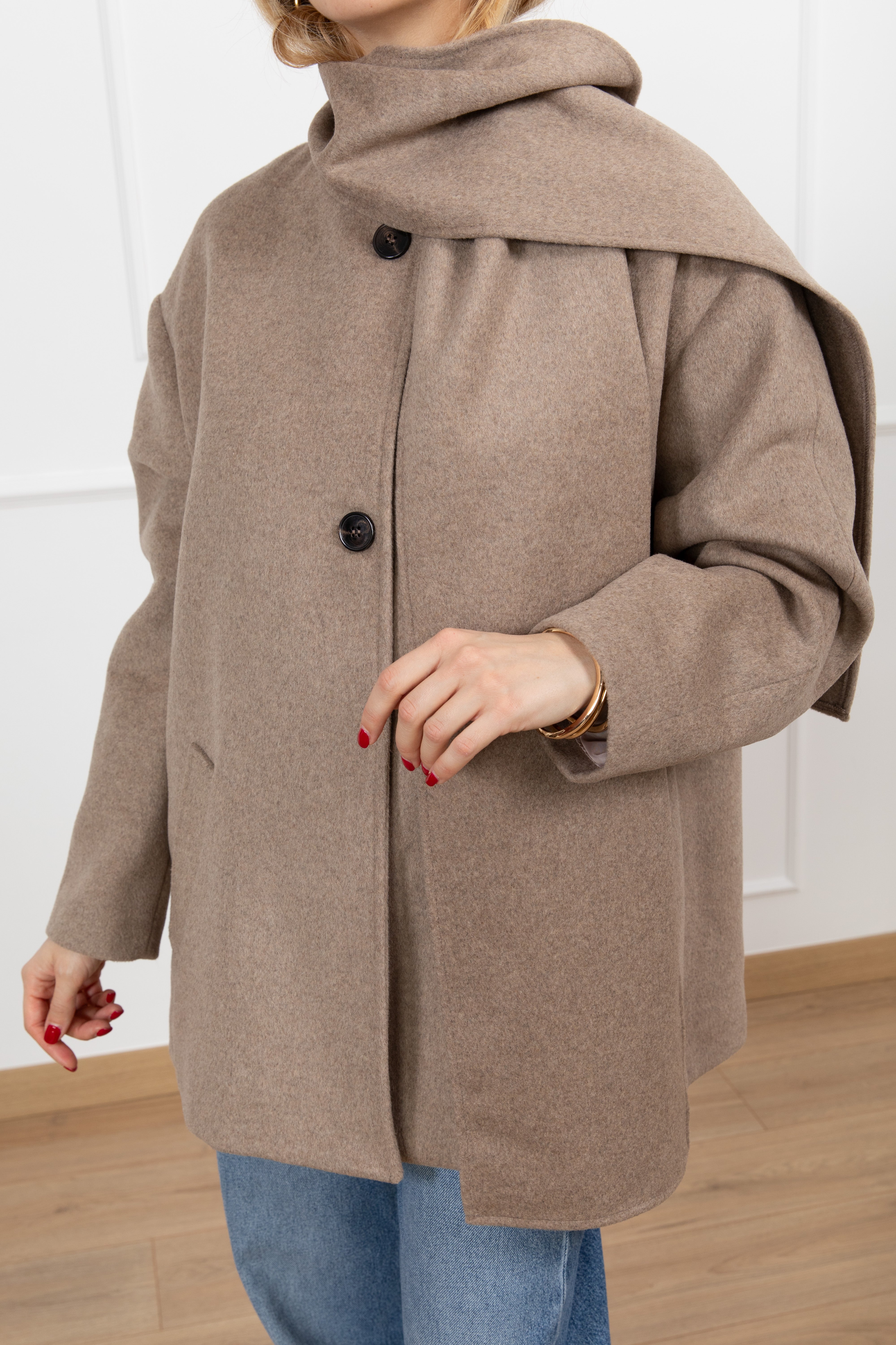 Cappotto 2 bottoni 50% lana con sciarpa removibile Tensione IN