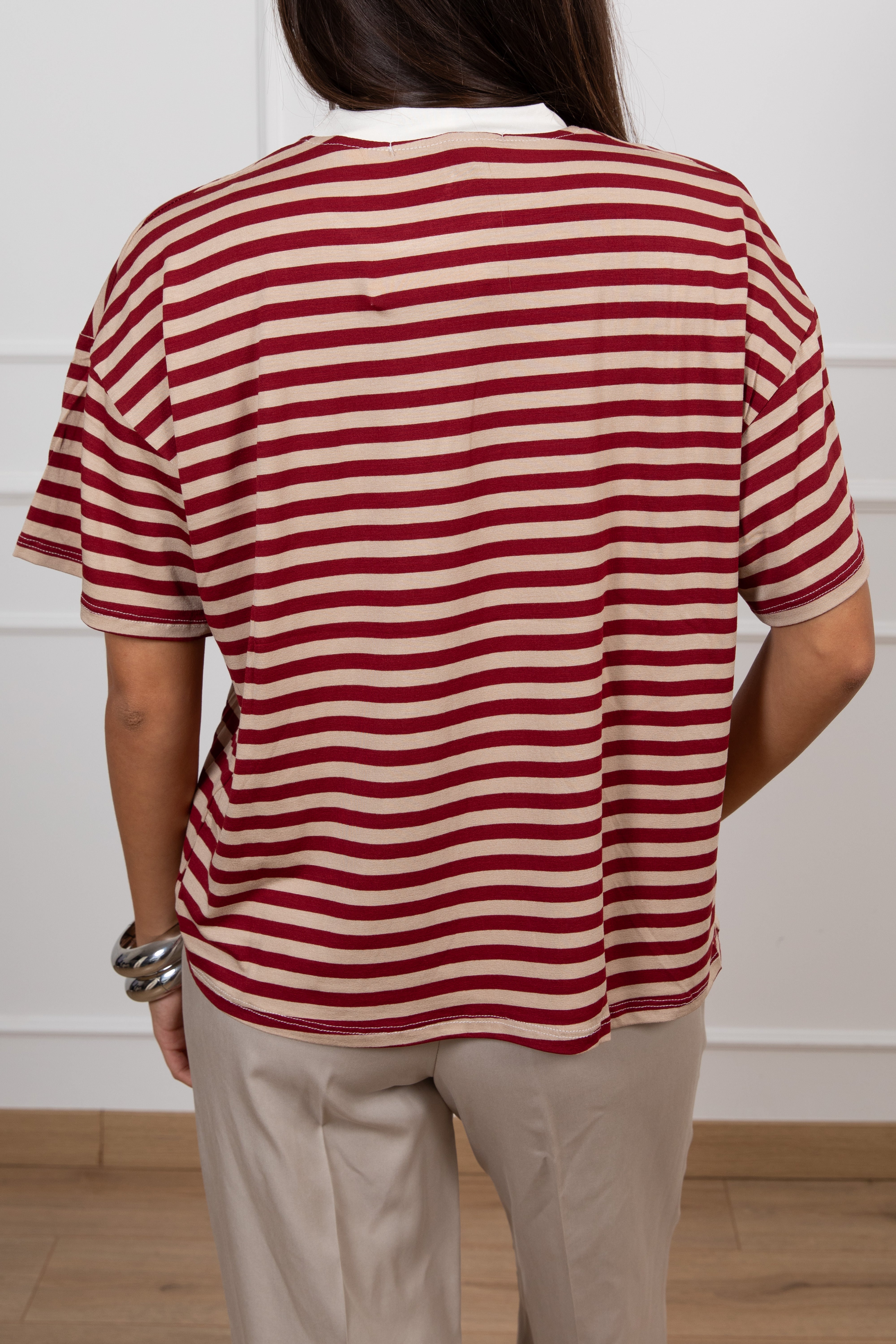 T-shirt a scatoletta a righe con collo a contrasto Haveone