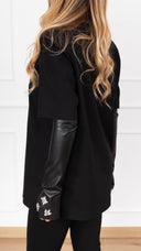 T-shirt oversize in punto milano con inserto manicotto eco-pelle e applicazione variante nero Tensione IN